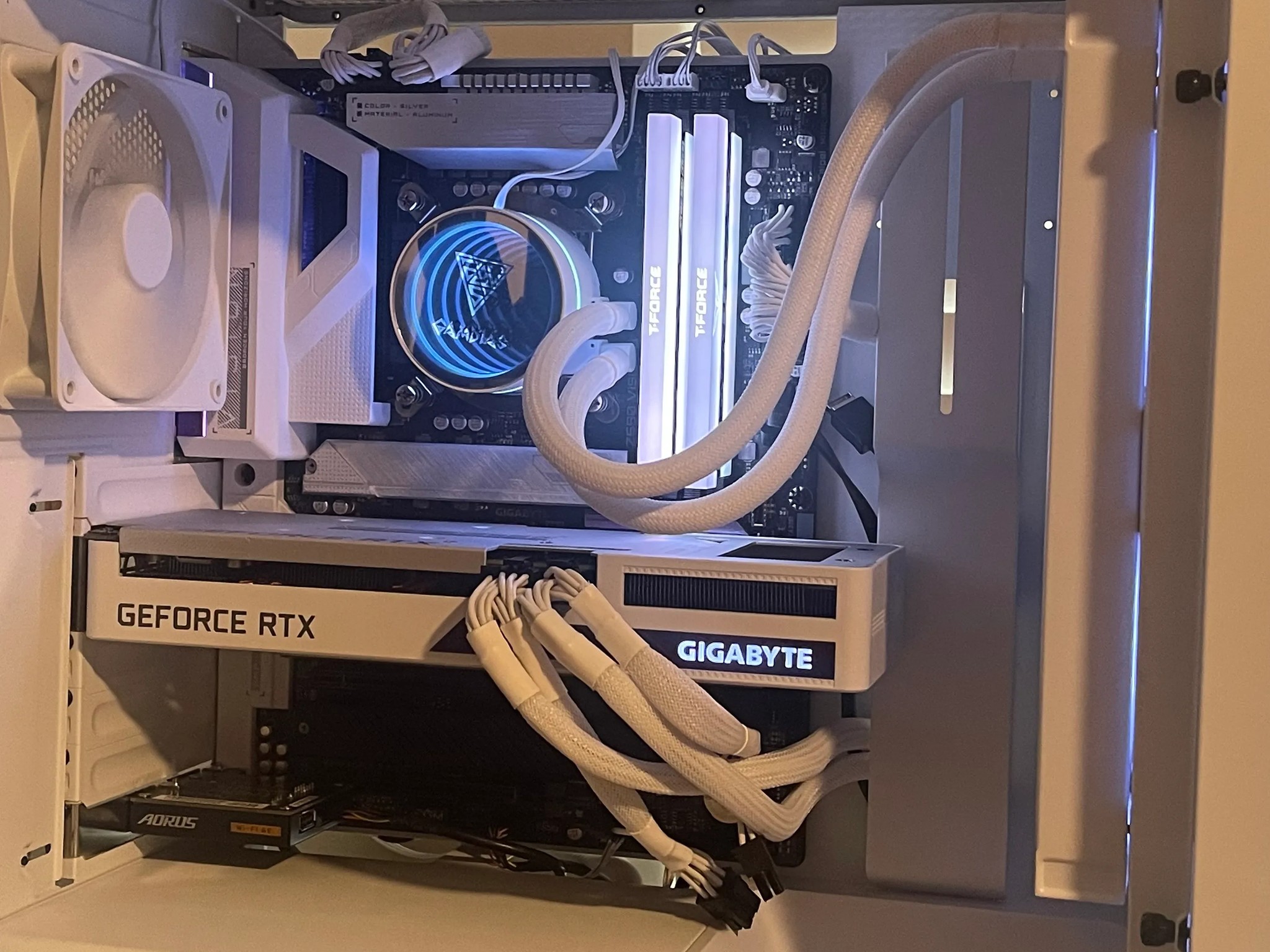 Cosmic Commander | i5-11600K, 32GB, 2.5TB, 3060 Ti
