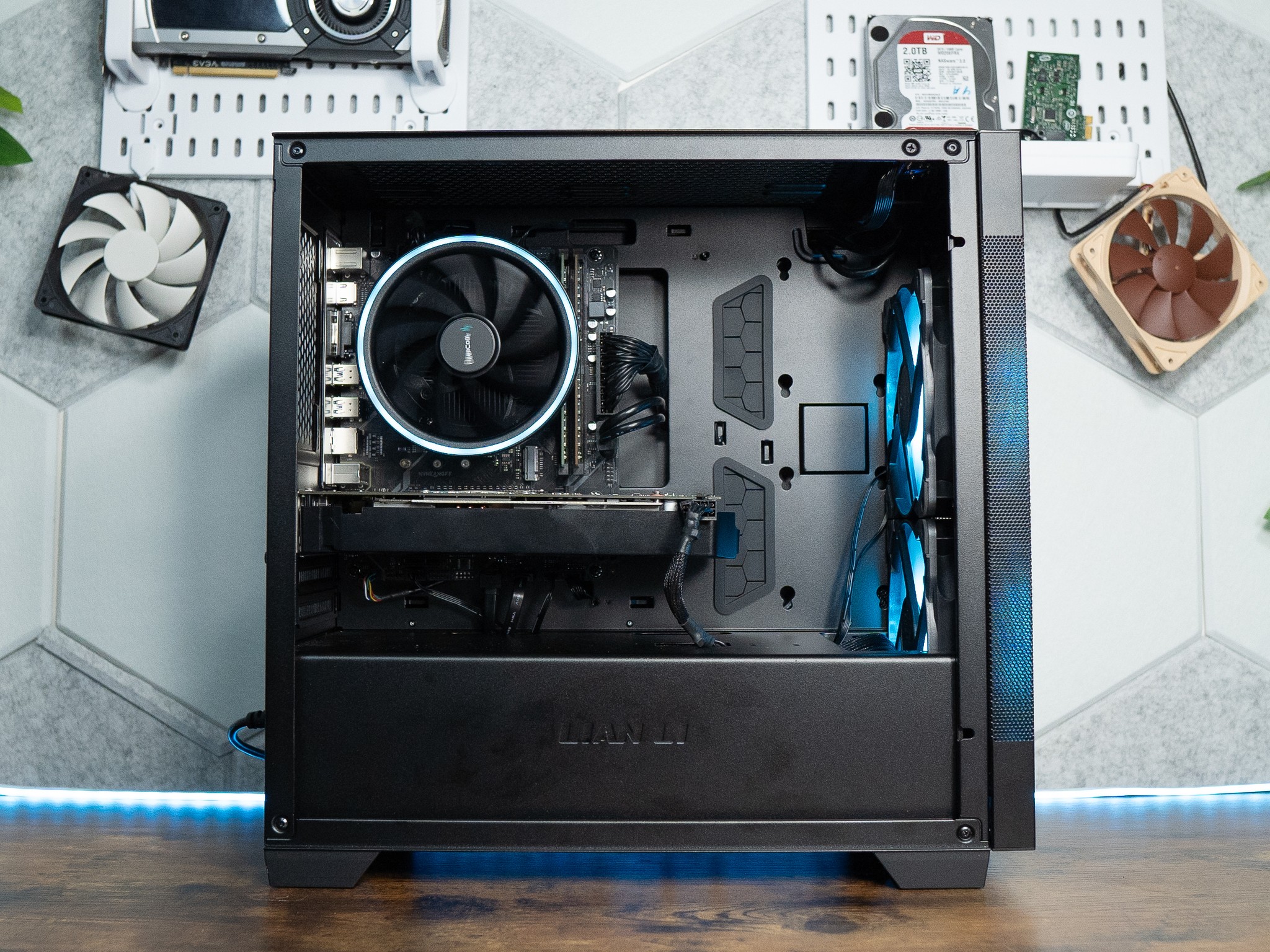 🌨🌨 | PNY GTX 1060 6GB | RYZEN 3 2300X | 32GB DDR4 RAM | 512GB SSD + 160GB HDD | Arctic Chill