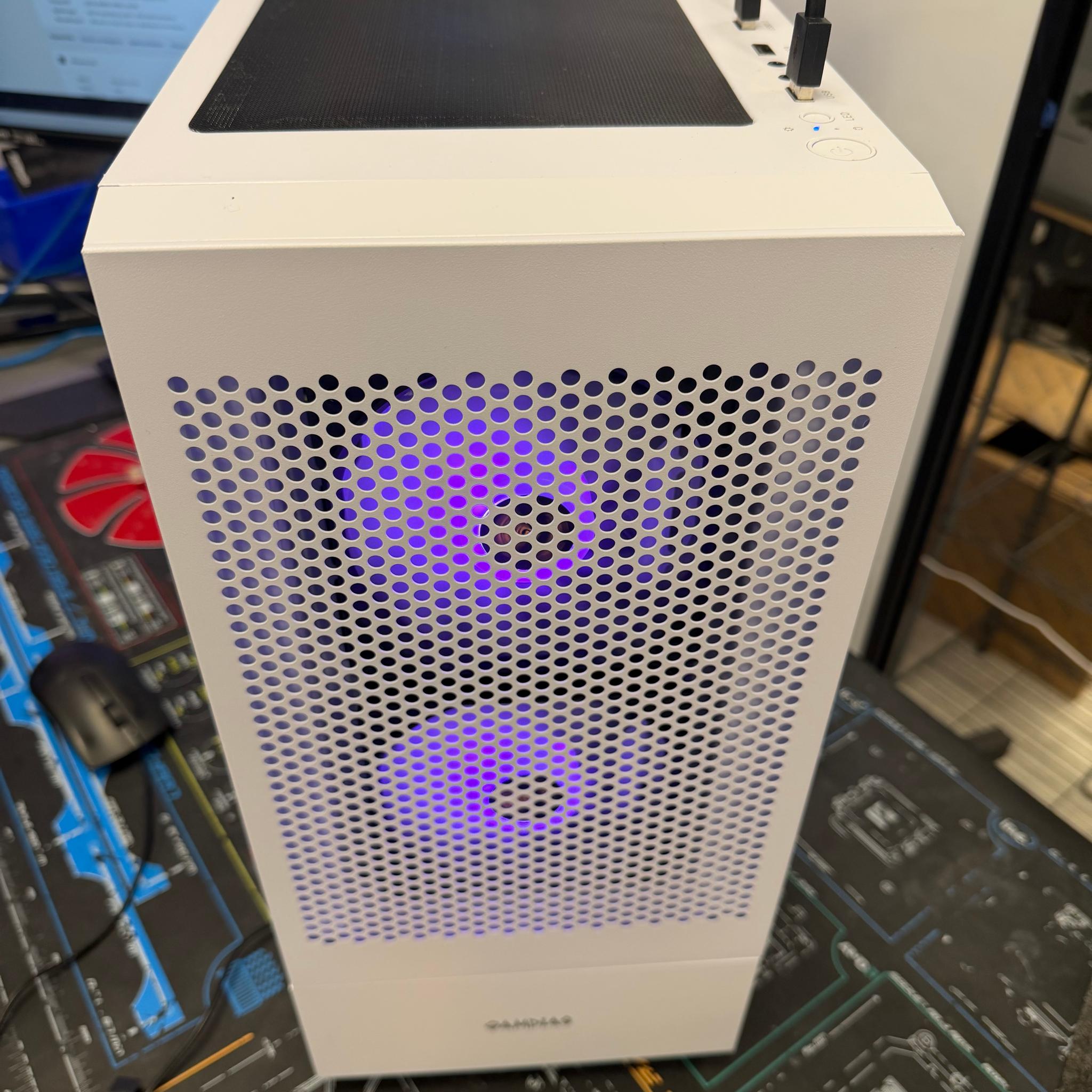 Lightning in a bottle!! Custom Gaming PC Build