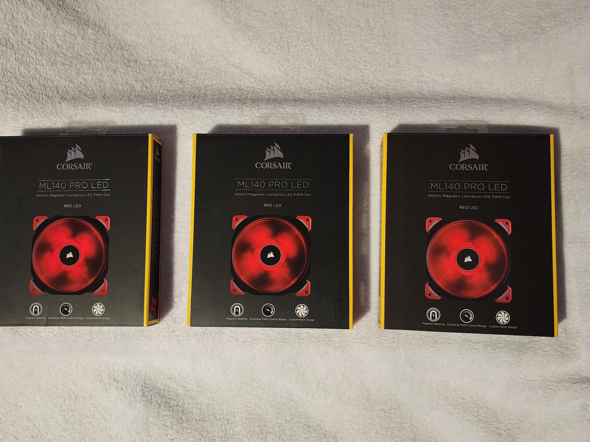 3 Corsair ML140 Pro LED, Red, 140mm Premium Magnetic Levitation Cooling Fans, 4 Pin