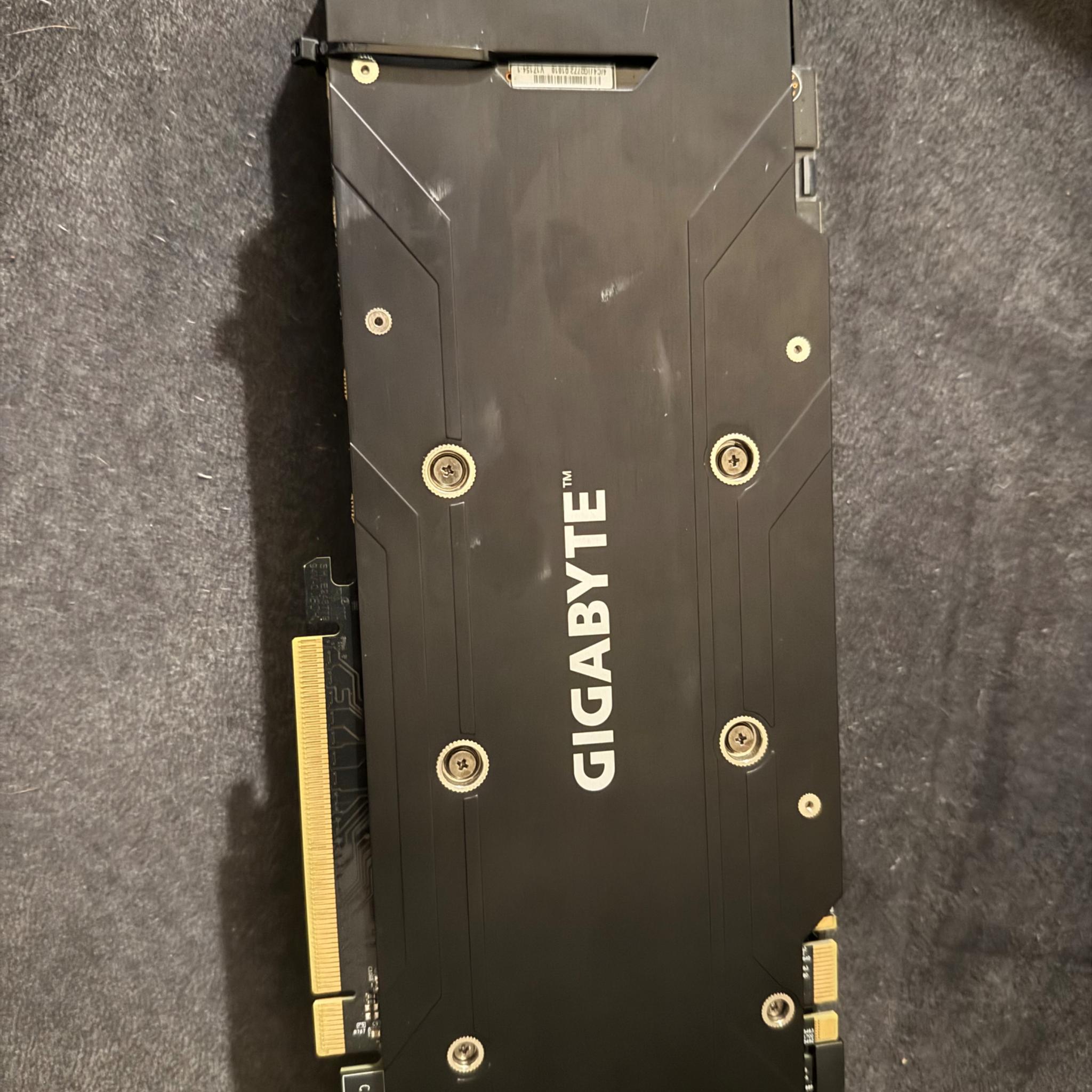 AMAZING CONDITION GIGABYTE GTX 1070 TI 8GB