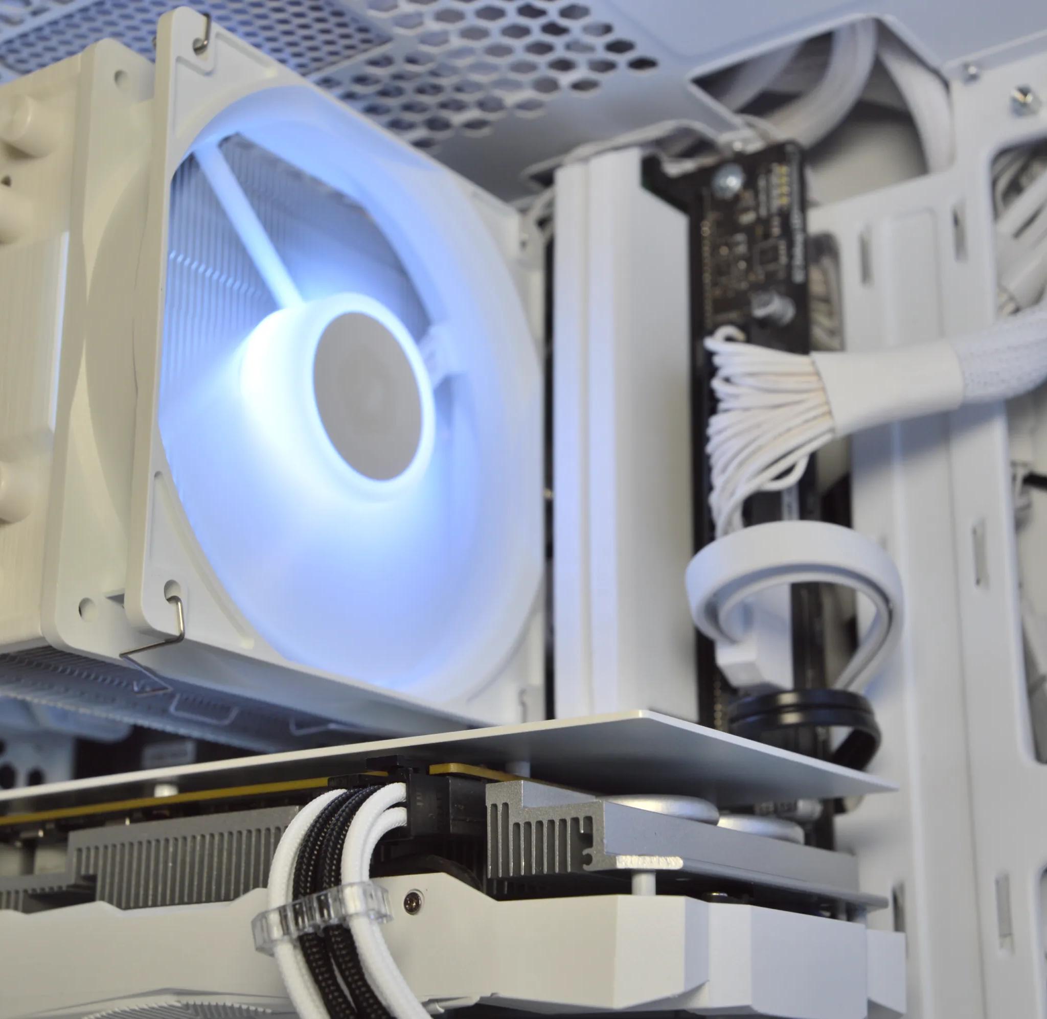 🌨️🌨️| RTX 2060 SUPER 6GB | INTEL i5-9500 | 16GB DDR4 RAM | 1TB SATA SSD | Blizzard Box |