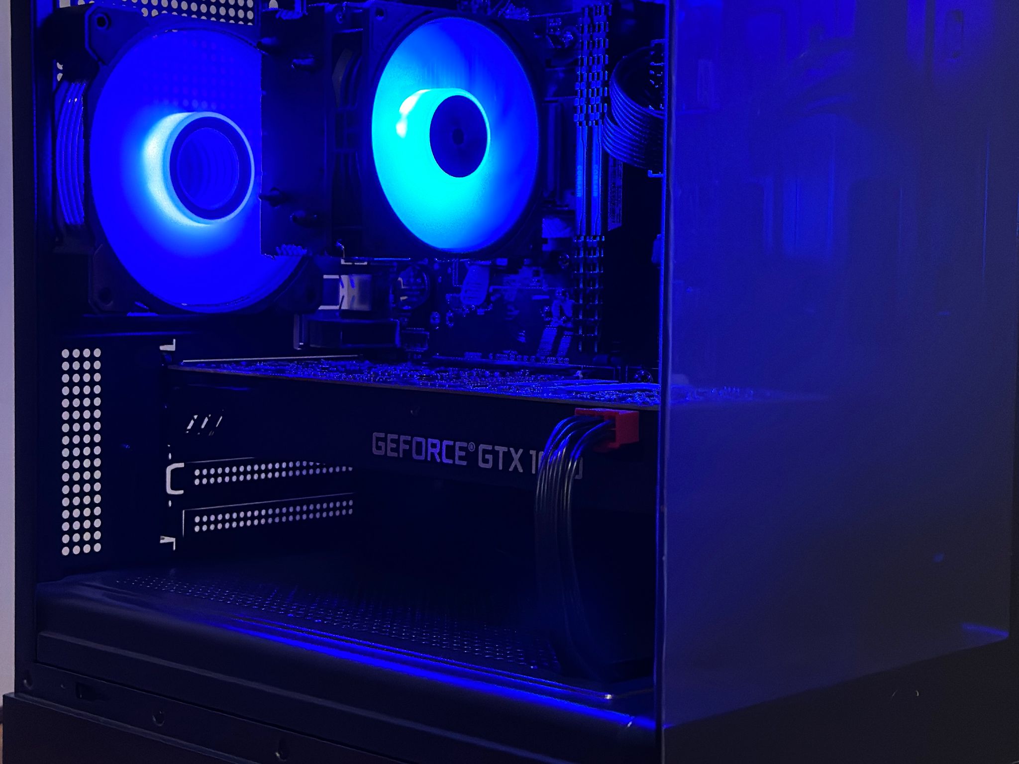 GTX 1070 | Ryzen 5 2600x | 16GB DDR4 | 1.12TB | Win 11 | Office 2024 | WiFi + BT | Custom Gaming PC