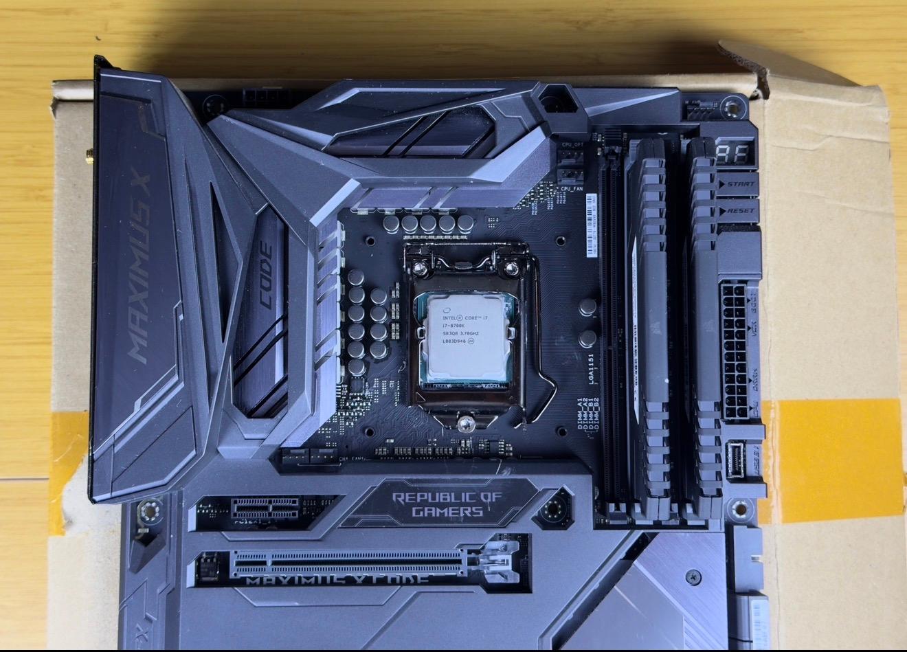🔥ROG MAXIMUS X CODE🔥 WiFi ATX |LGA1151| i7-8700k | Corsair RGB VENGEANCE 2x8gb Ram