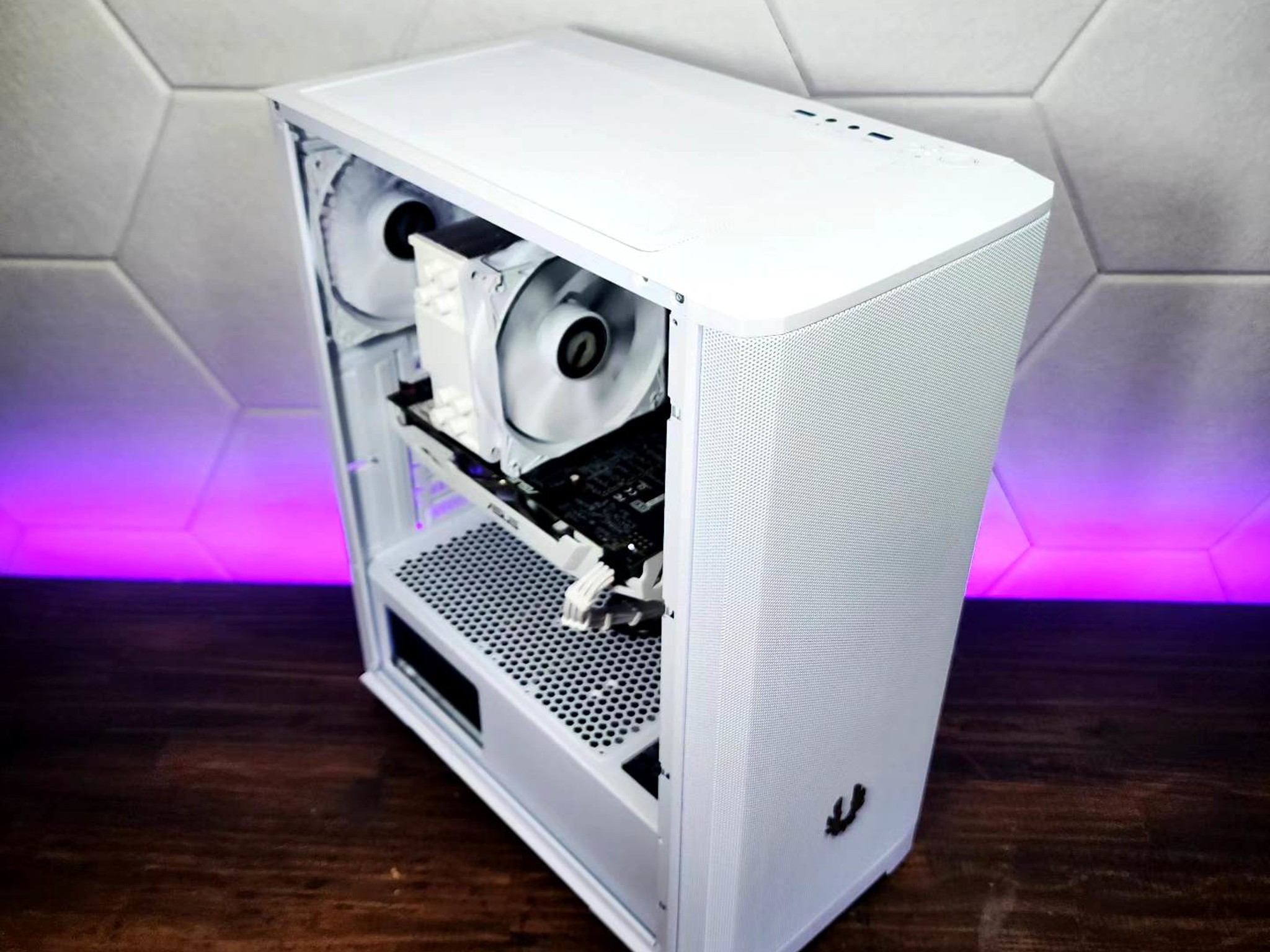 🤍💜🤍 ASUS GTX 1060 6G // Intel Core i7 8700K // Pinnacle 16GB 3600MHz // WD Blue 1TB NVMe