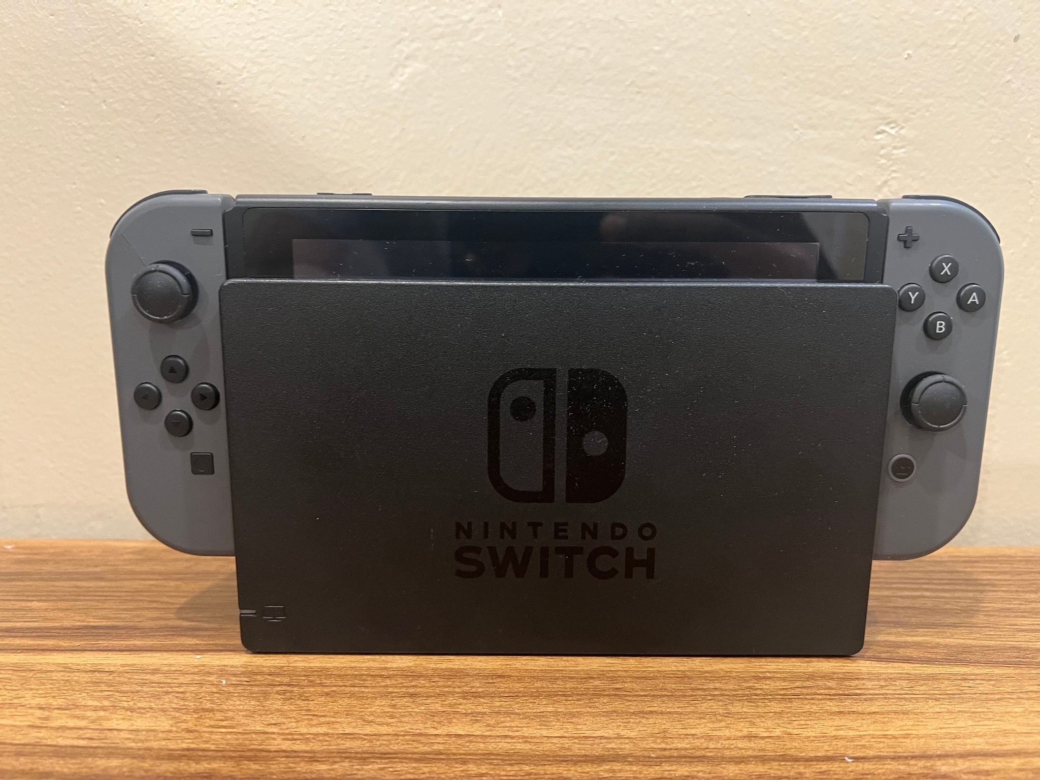 Nintendo Switch V2 32GB | Comes with Joycons Power and HDMI Cables | Gray