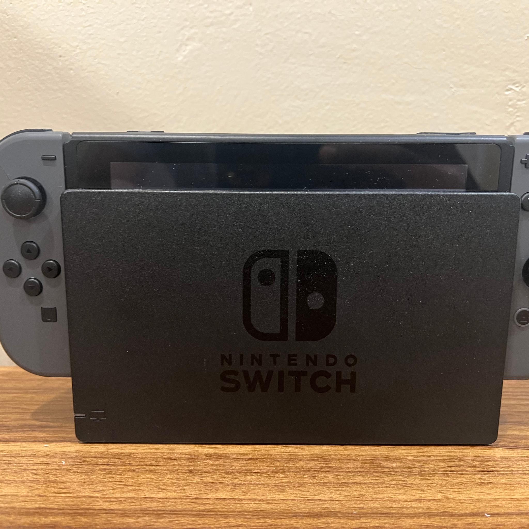 Nintendo Switch V2 32GB | Comes with Joycons Power and HDMI Cables | Gray
