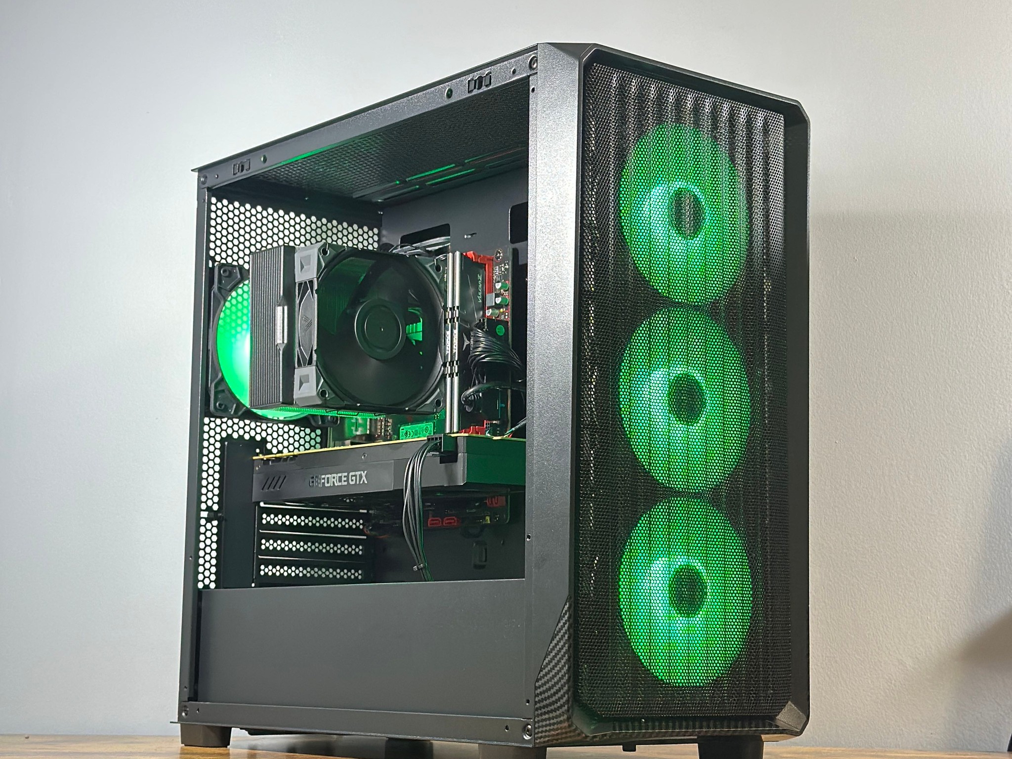 GTX 1070 8GB | Ryzen 5 4500 | 16GB DDR4 | 512GB SSD | Win11 | WIFI| 1080P Custom Gaming PC