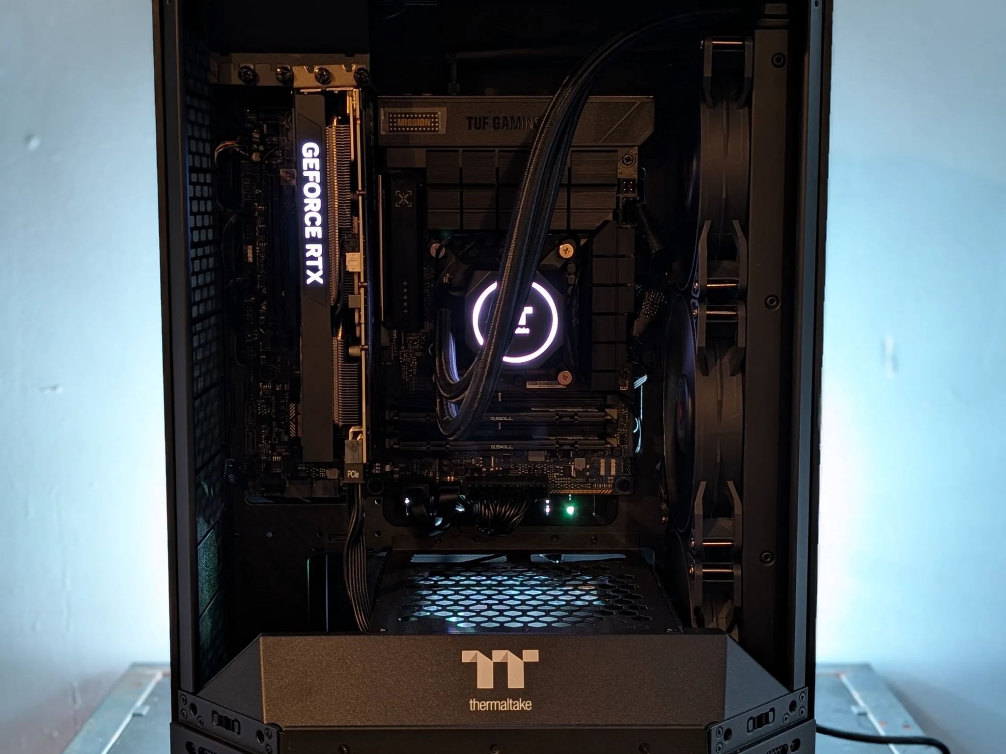 I5 13600KF | RTX 4060ti | 32gb Ram | BLACKOUT GAMING PC!