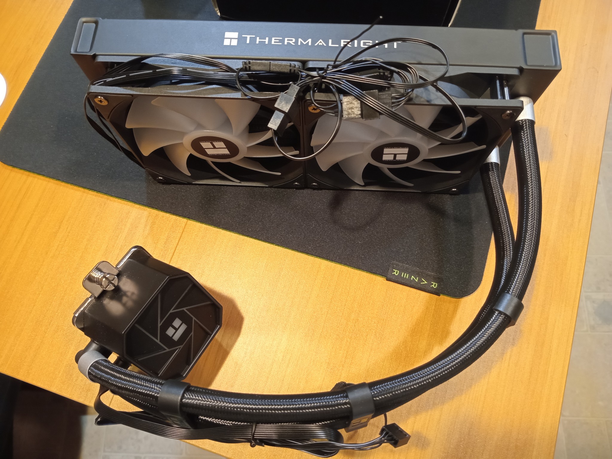 Thermalright Aqua Elite 240 V3 - ARGB