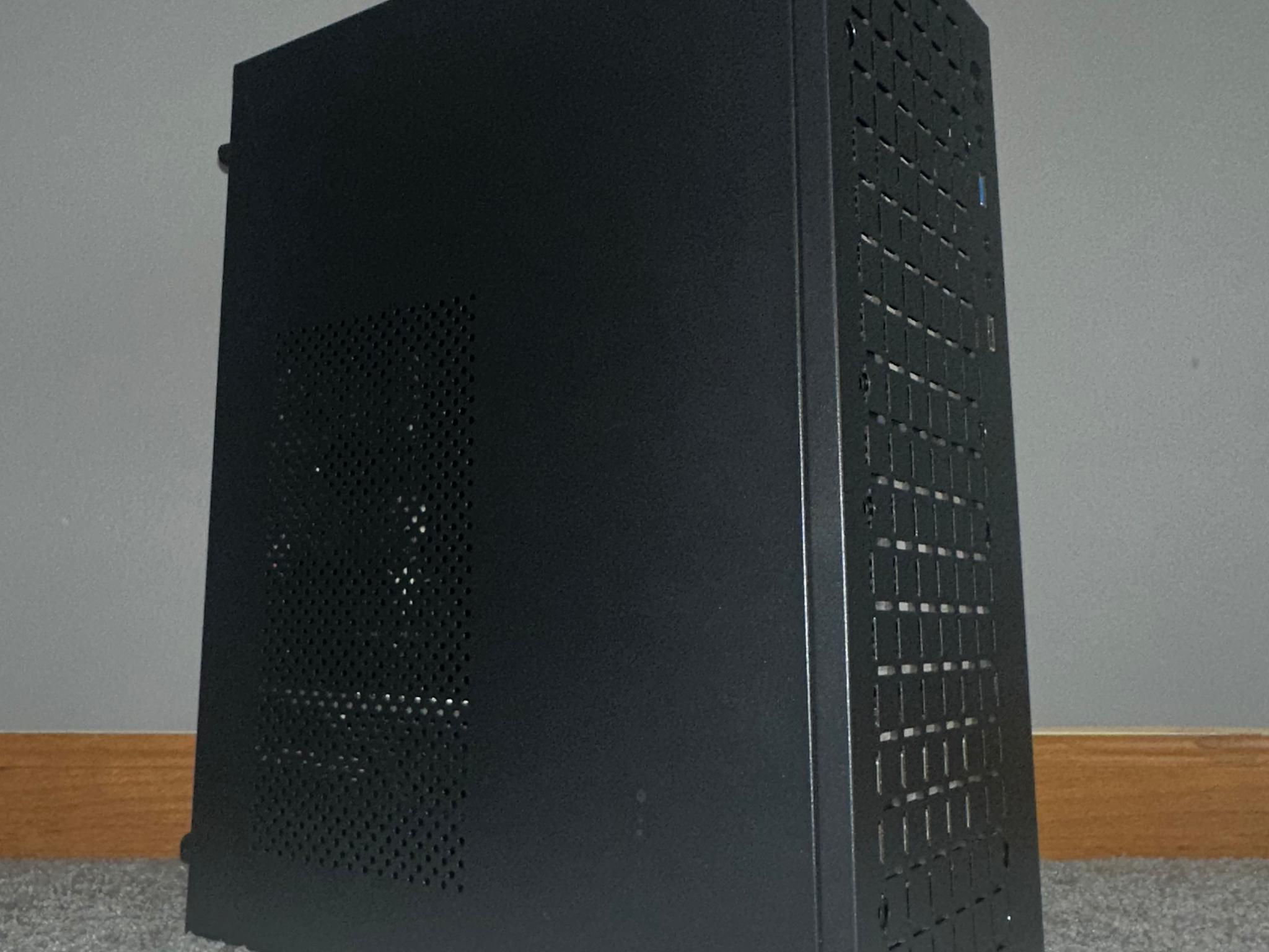 Budget Intel i5-8400 Gaming PC (RX 580)