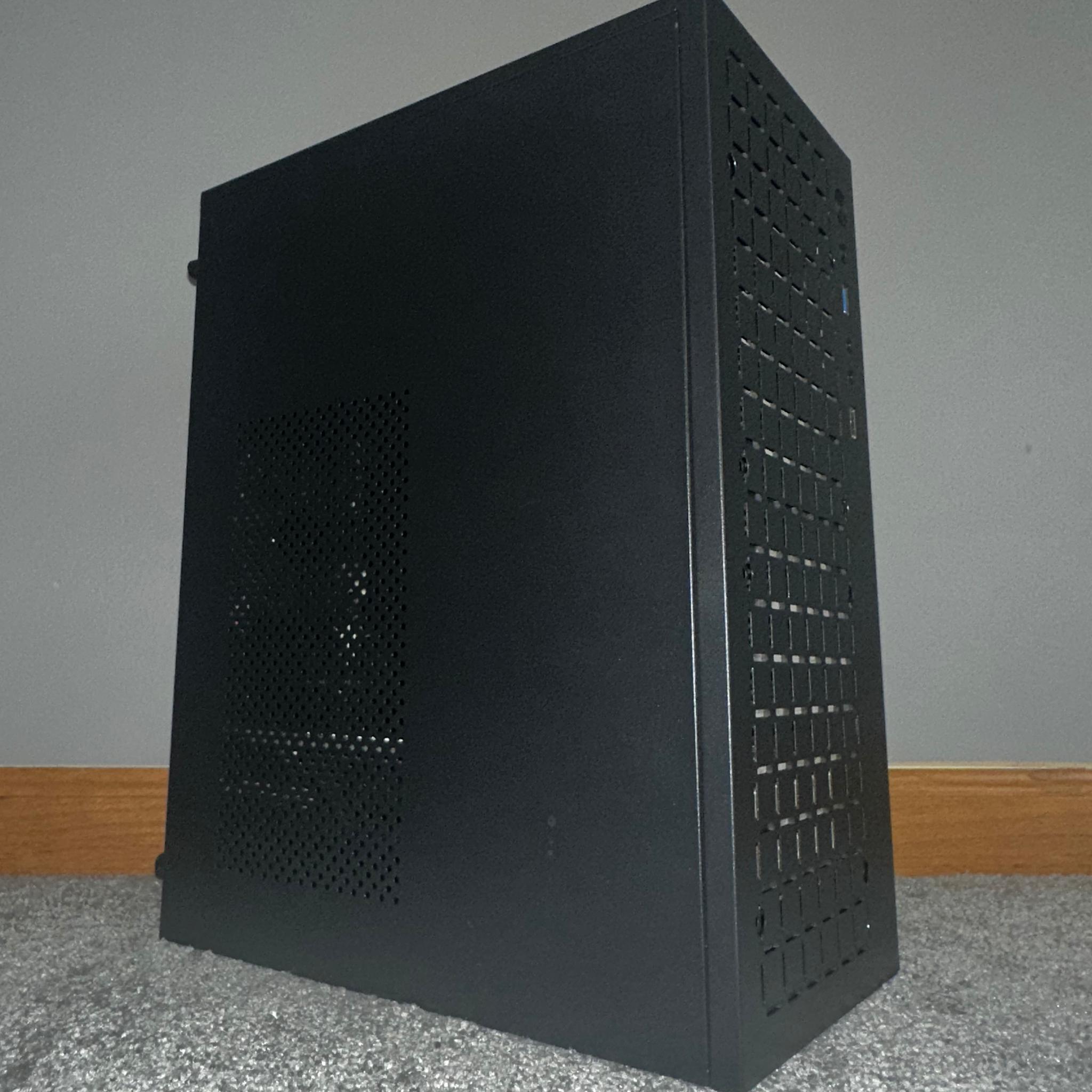 Budget Intel i5-8400 Gaming PC (RX 580)