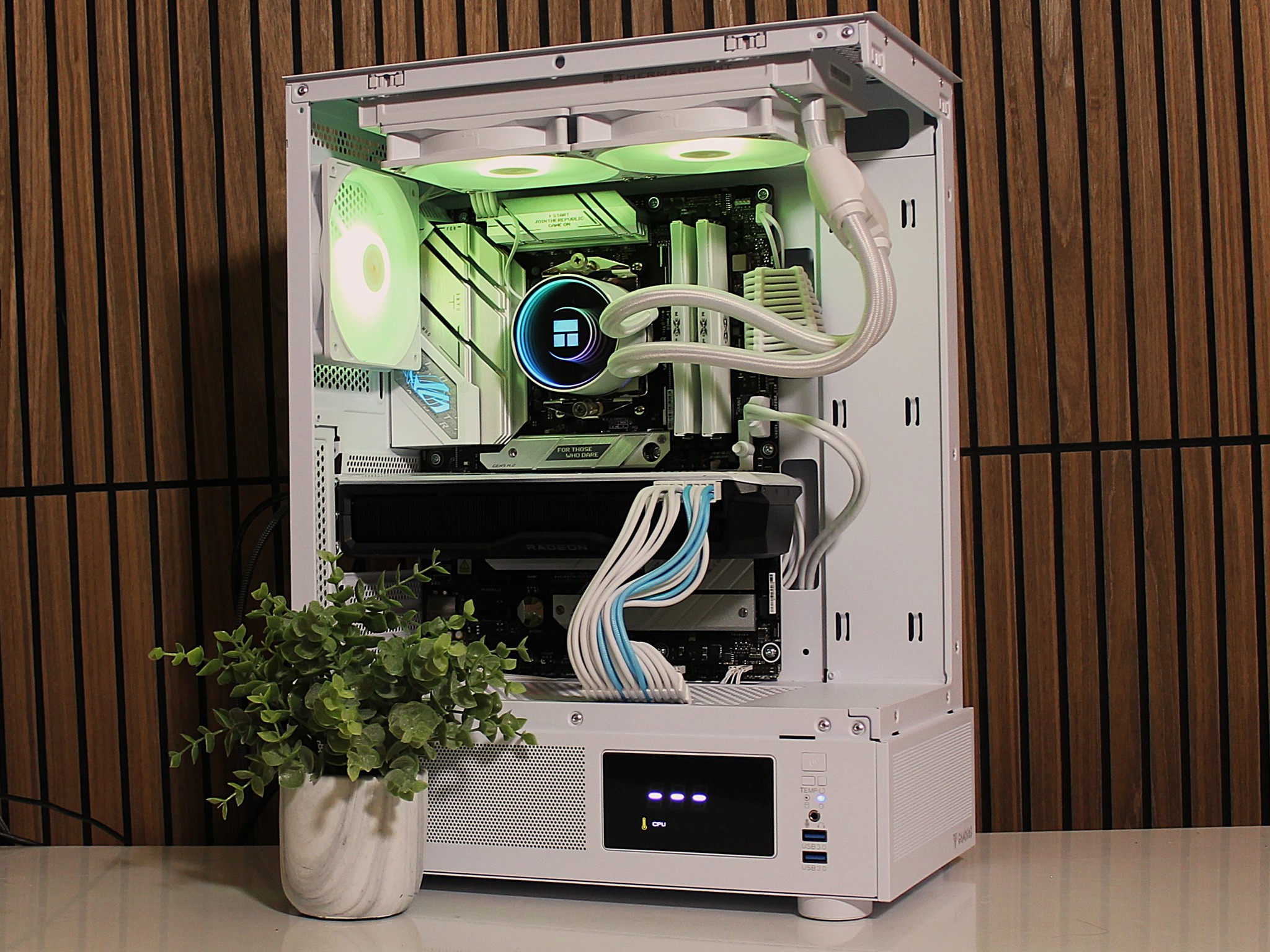 ❄️ALL WHITE Gaming PC ❄️| RX 7800XT 16GB💻| DDR5 | 32GB RAM | WiFi/BT | Windows 11 | 1TB |