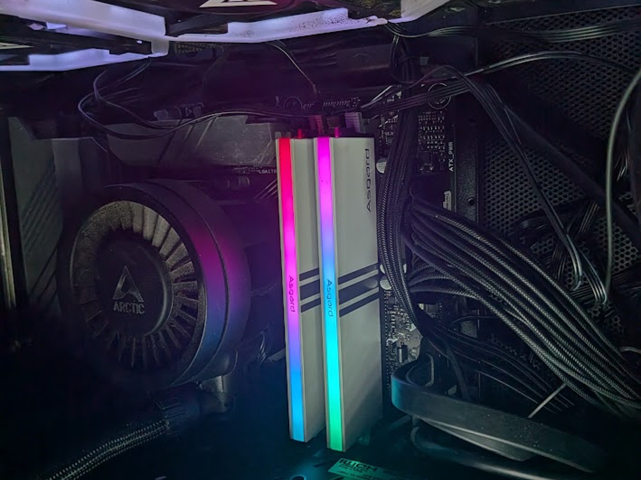 2x8GB DDR4 3200 CL18