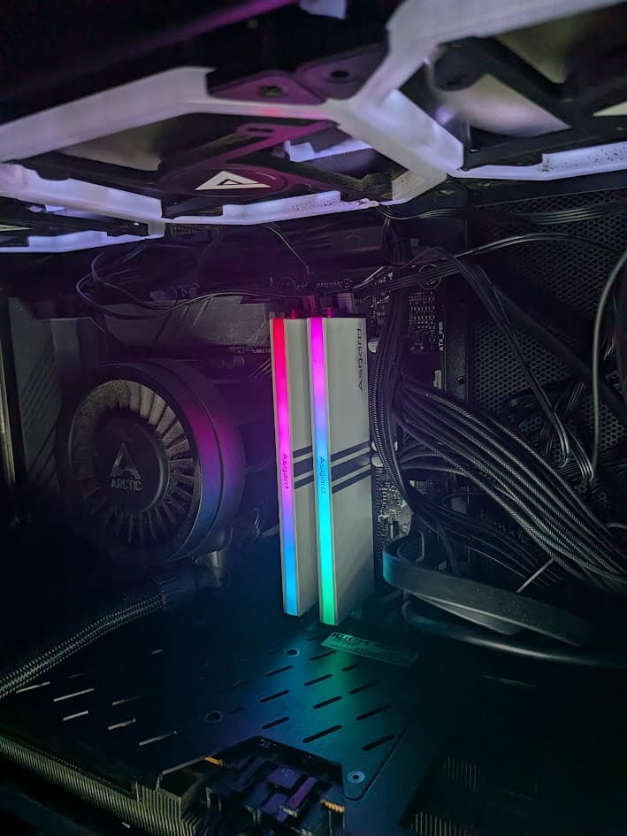 2x8GB DDR4 3200 CL18