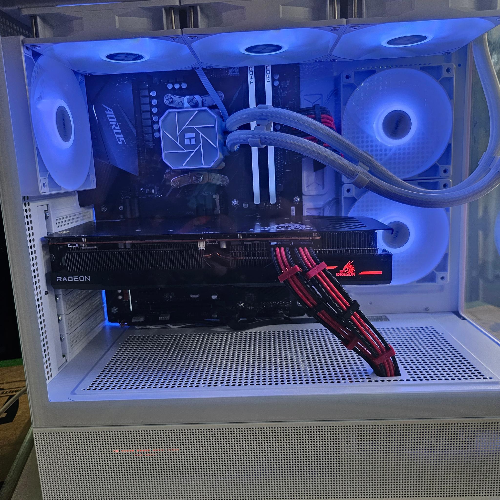 White Gaming PC | Ryzen 9 5900X  | 32GB RAM | 1TB SSD | 6800xt 16GB | WINDOWS 11 PRO |