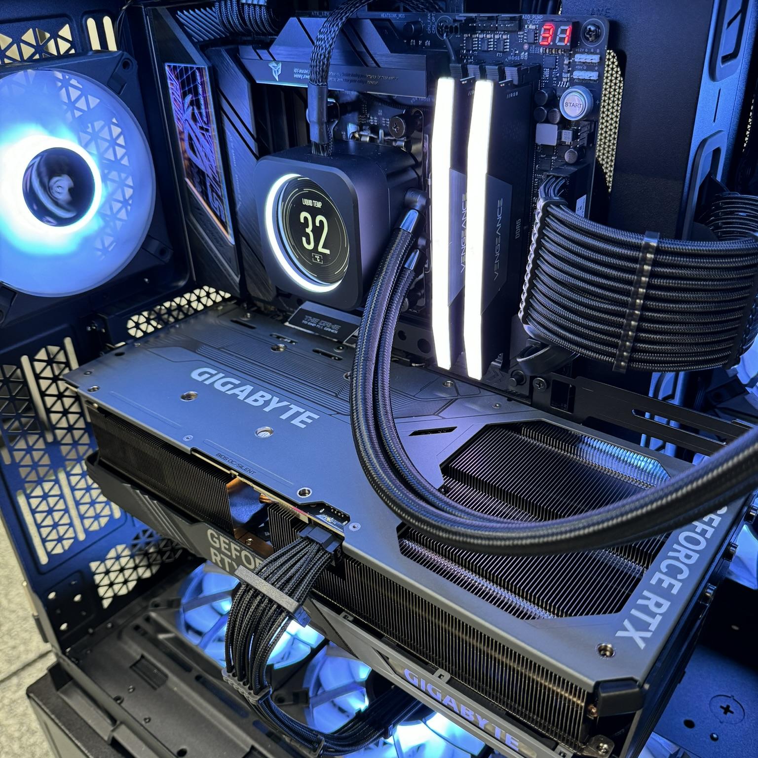 Corsair Pro Gaming PC | RTX 4090, Ryzen 7 7800X3D, 32GB DDR5 6000MHz, 3TB NVMe SSD, 1000w