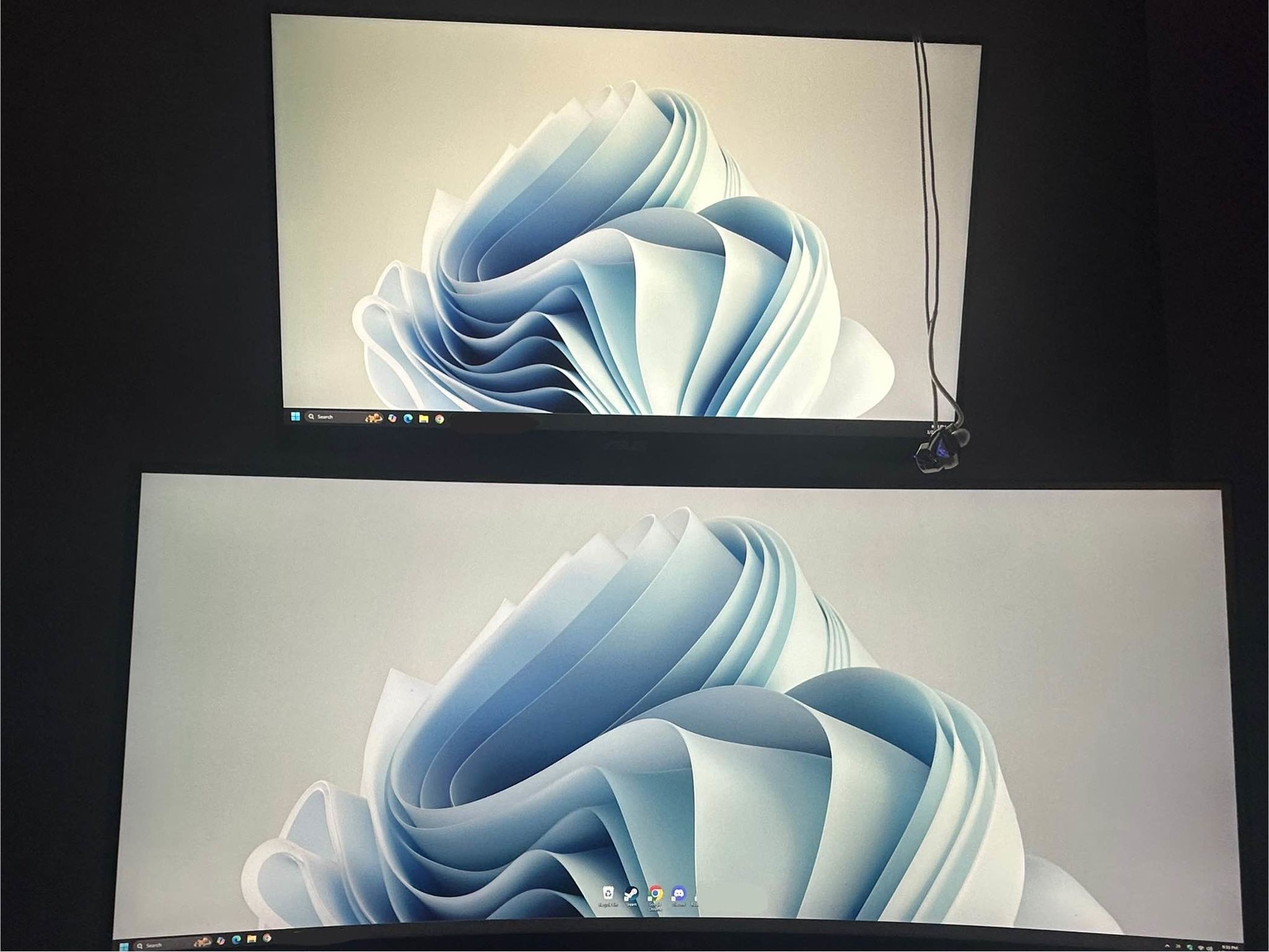 2 MONITORS - CAN BUY SEPERATELY