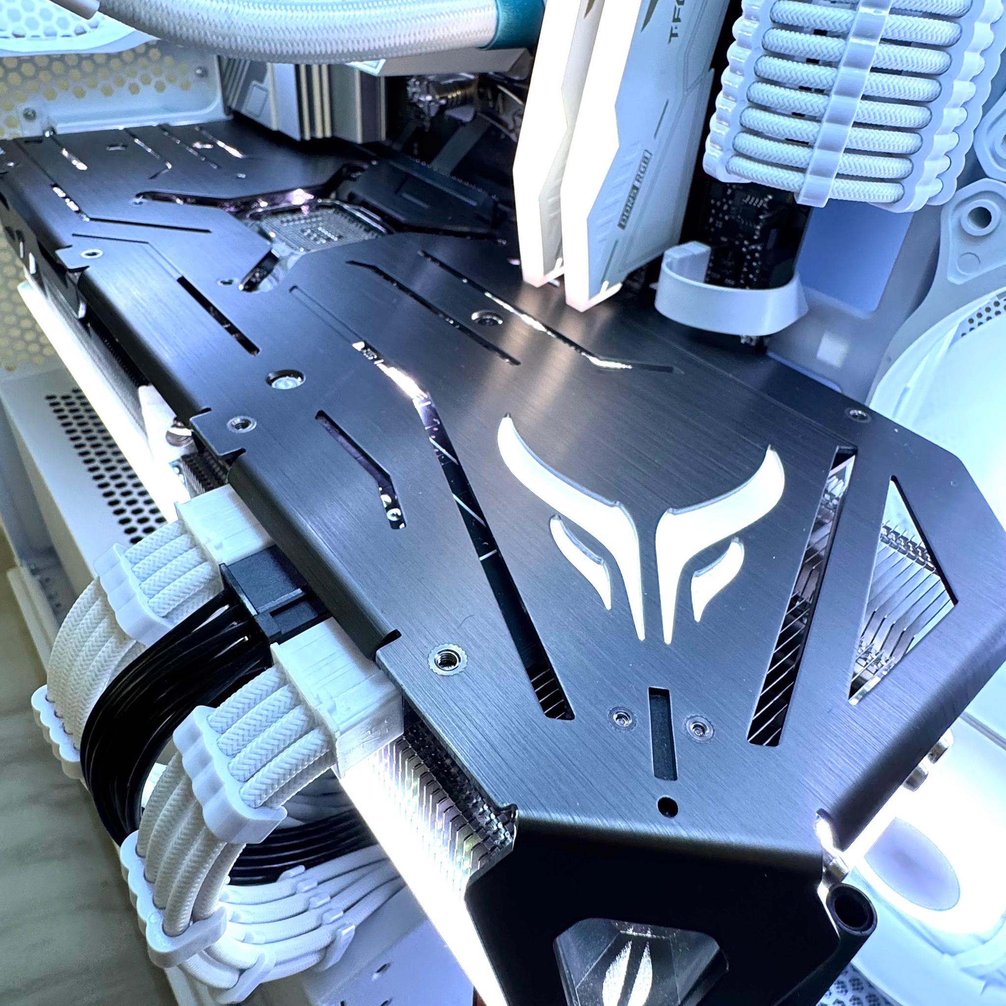 ⬜️⚫️Ultimate 4K/1440p Gaming workstation◻️Rx 7900 XTX◻️Ryzen 7 8700F ◻️W11 pro◻️32gb Ram◽️1Tb ⚫️⬜️