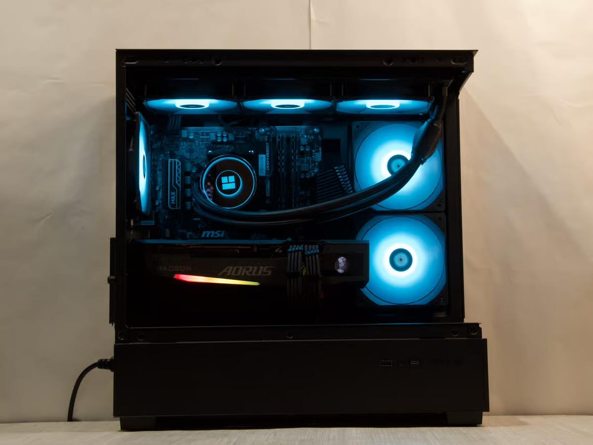 RX 6800 16GB, Ryzen 7 5700X, 32GB DDR4, 1TB NVMe SSD, WiFi - 1440p Gaming PC