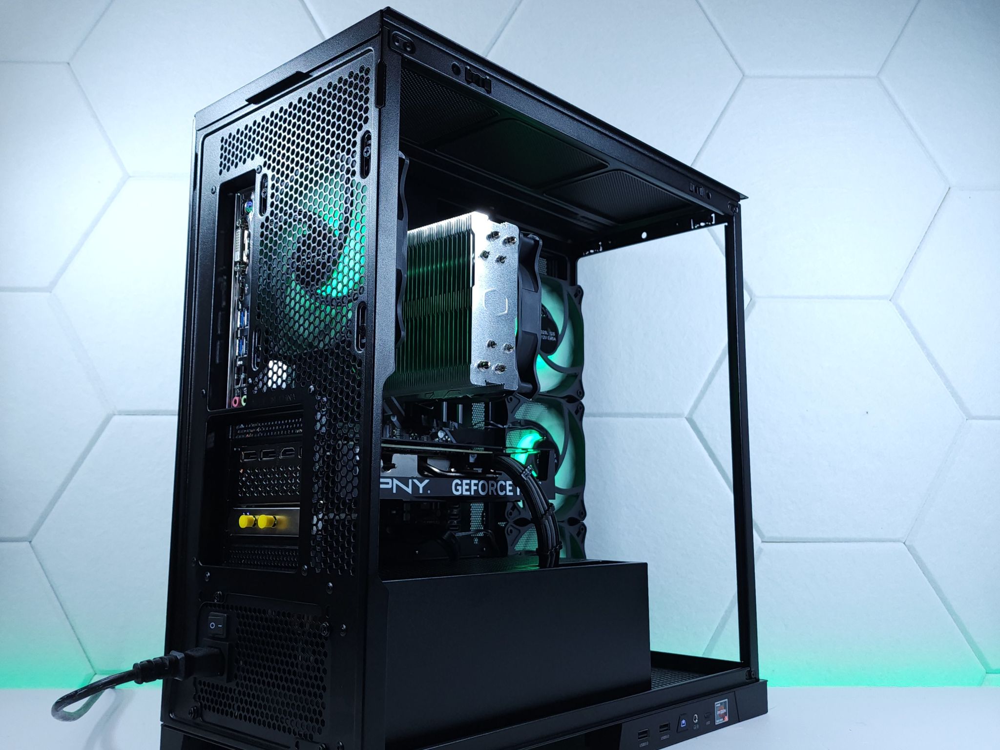 💚RTX 4060●Ryzen 5 5600GT●1TB M.2 SSD●16GB 3200MHz●1080p Gaming Computer