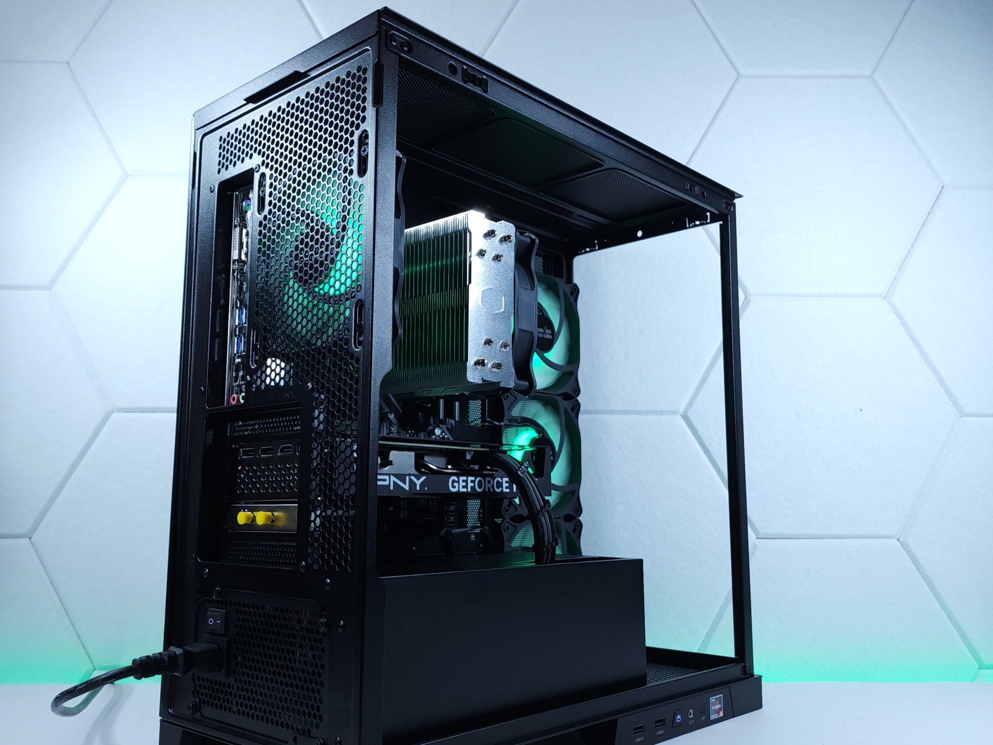 💚RTX 4060●Ryzen 5 5600GT●1TB M.2 SSD●16GB 3200MHz●1080p Gaming Computer
