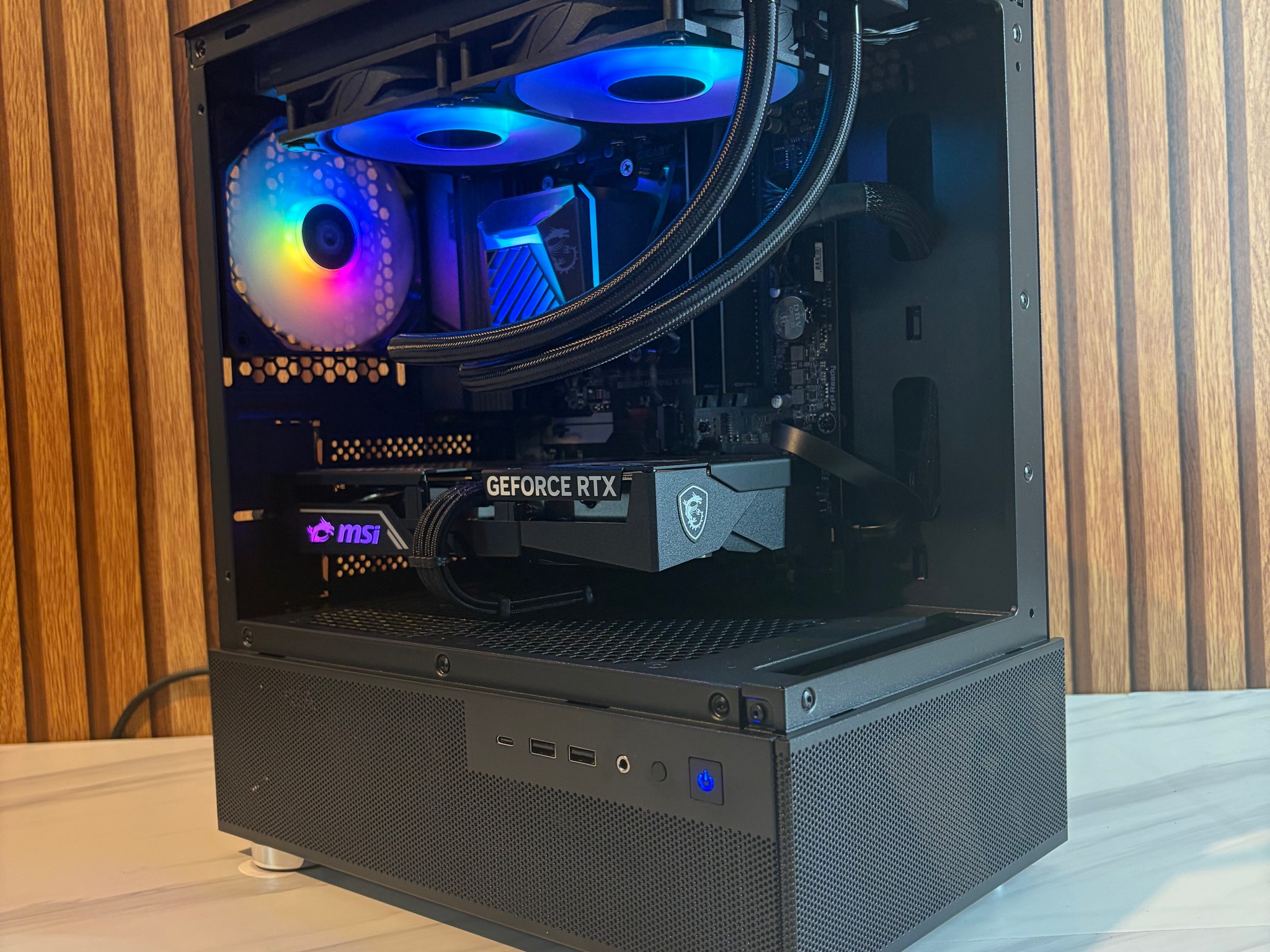 RTX 5060 | RYZEN 5 5500 | 16GB DDR4 | 500GB SSD | 240MM AIO