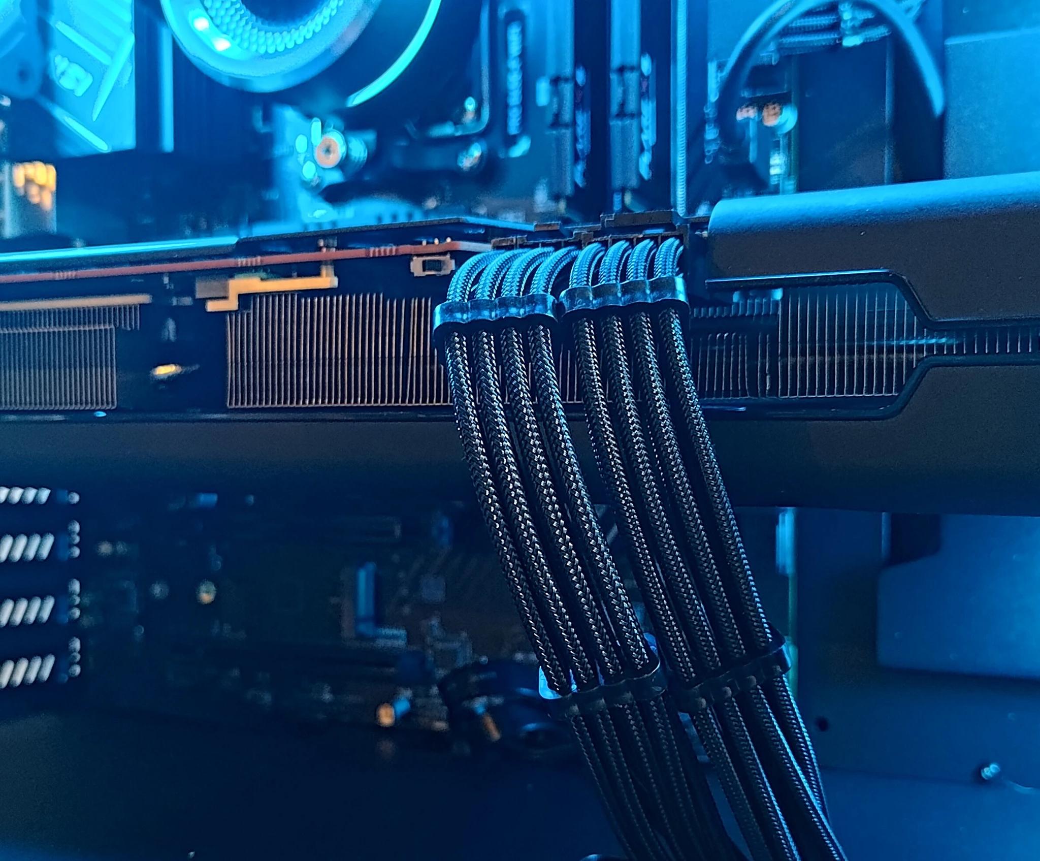 🔥Black Friday Sale!🔥 Ryzen 7700X | XFX 6900XT | 32GB DDR5 | 1TB PCIE 4.0 Storage