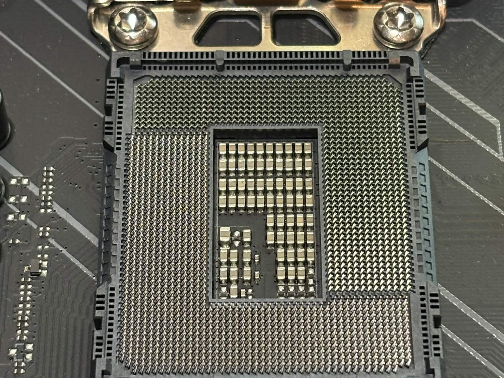 ASUS TUF Gaming Z690-Plus WiFi D4 ATX Motherboard | LGA1700 | DDR4 | PCIe 5.0