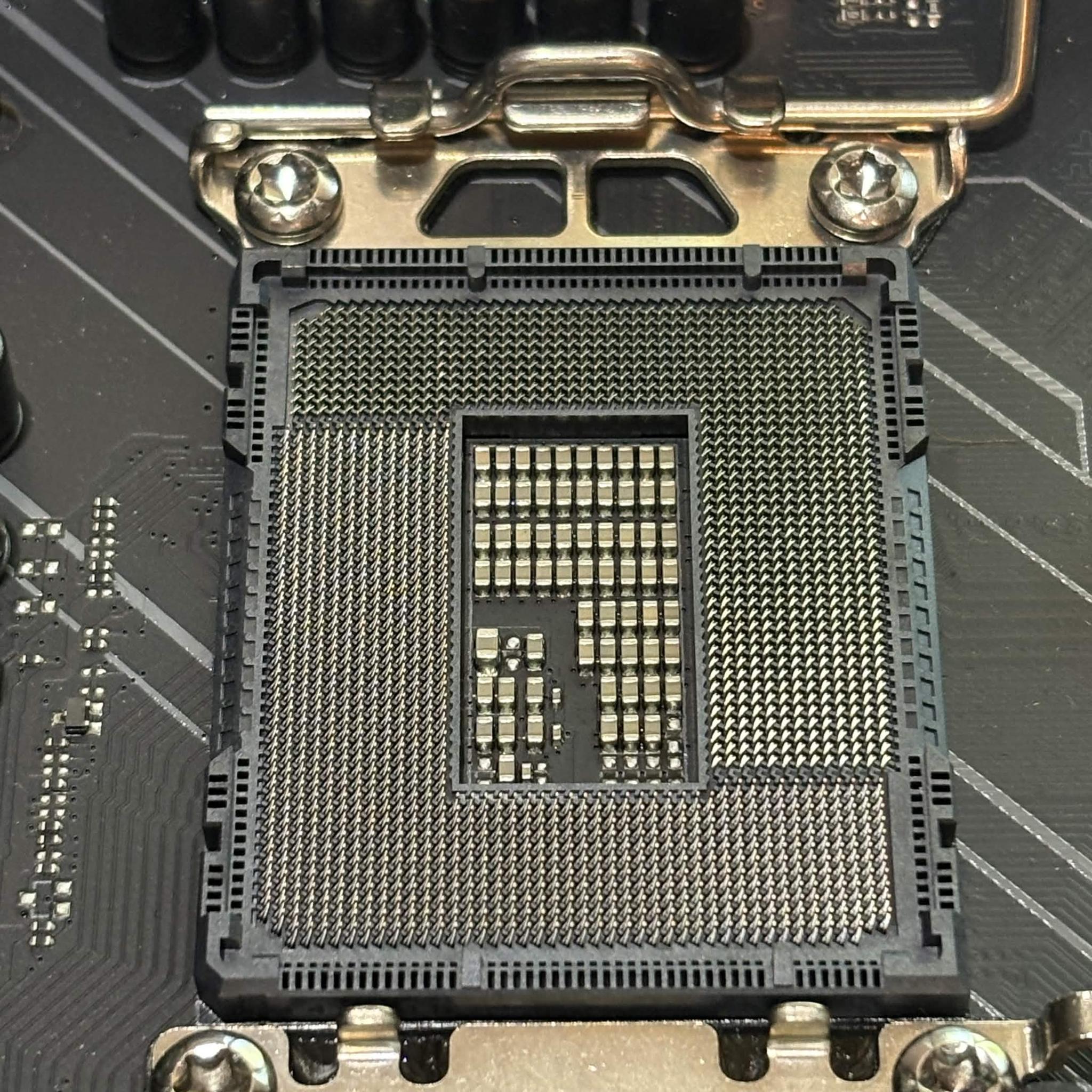 ASUS TUF Gaming Z690-Plus WiFi D4 ATX Motherboard | LGA1700 | DDR4 | PCIe 5.0