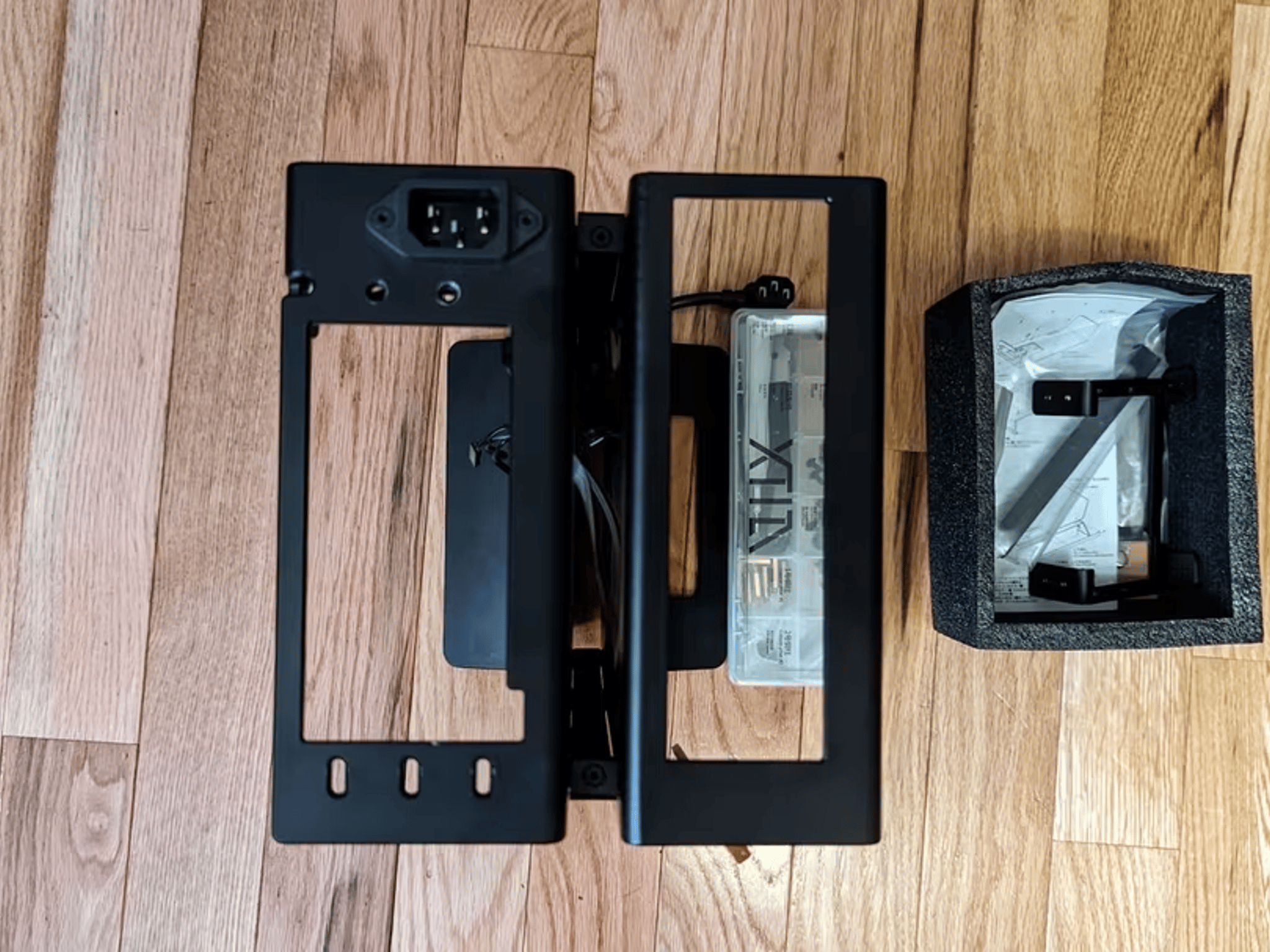 XTIA Xproto Case Black