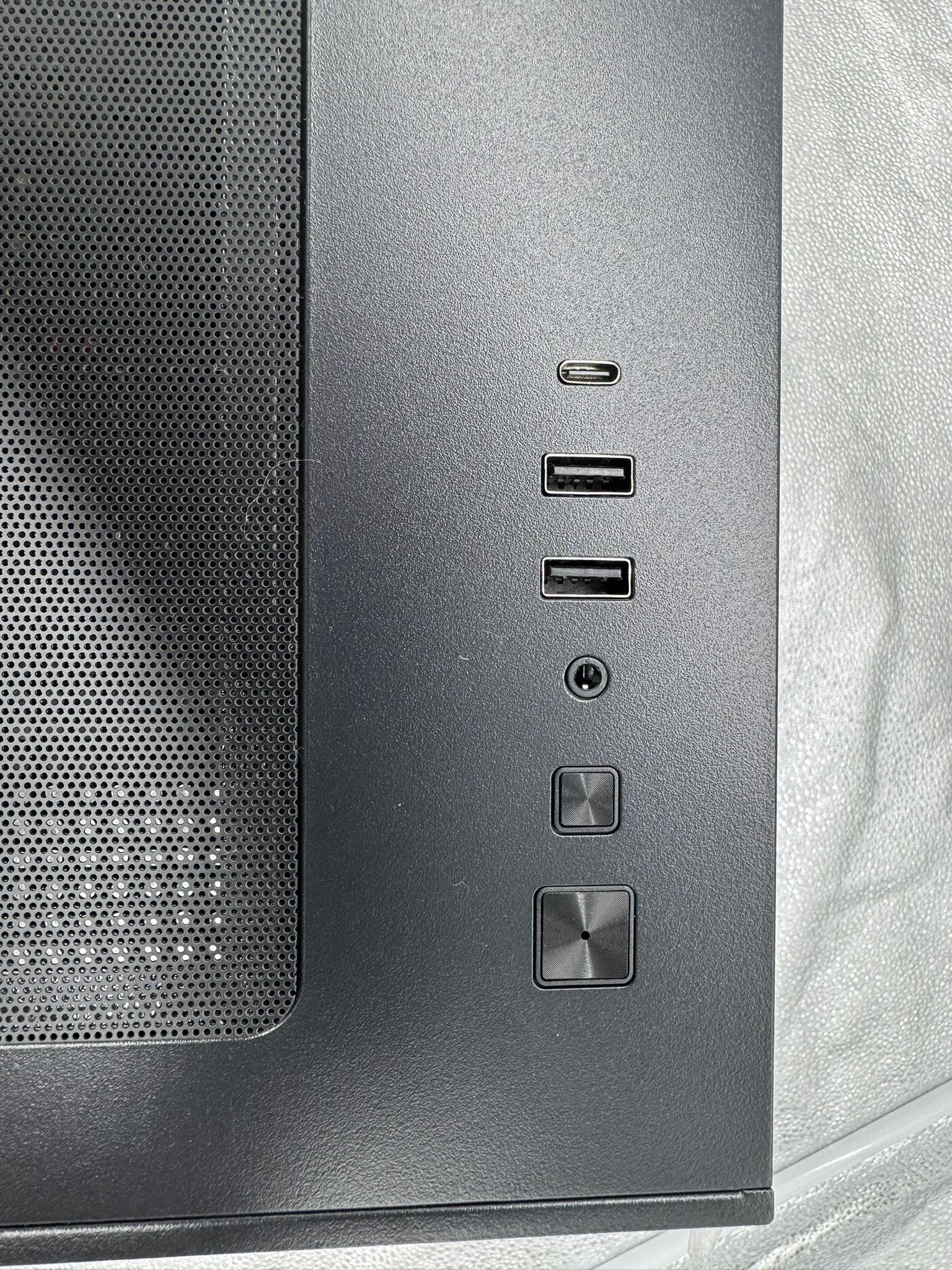 BUDGET BADDIE | RTX 2060 Super | Ryzen 7 3700X
