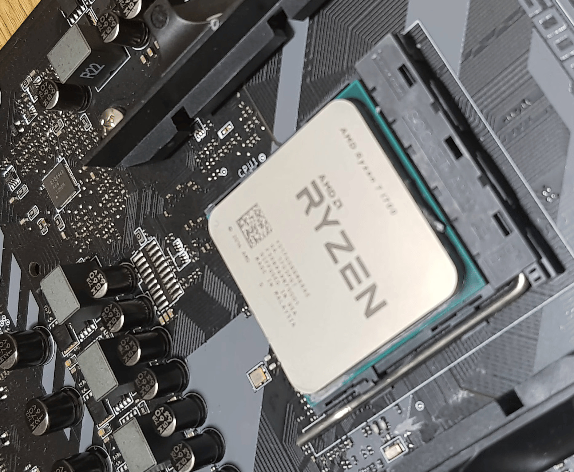 Ryzen 5 1600 and B350 Tomahawk
