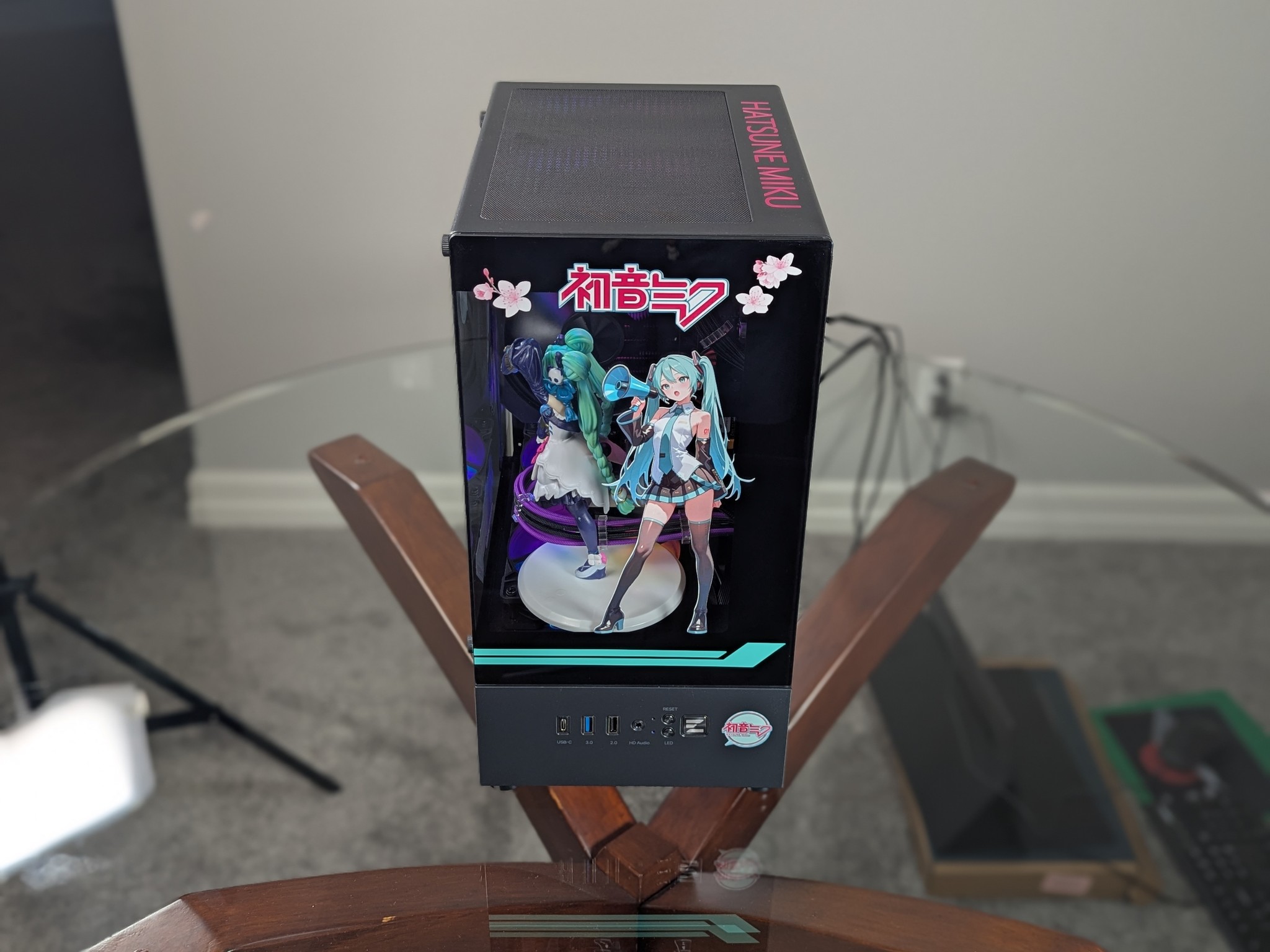 The Hatsune Miku 1080p Gaming PC | Nvidia GTX 1660Ti | Intel 14-core CPU | 16GB RAM | 512GB SSD