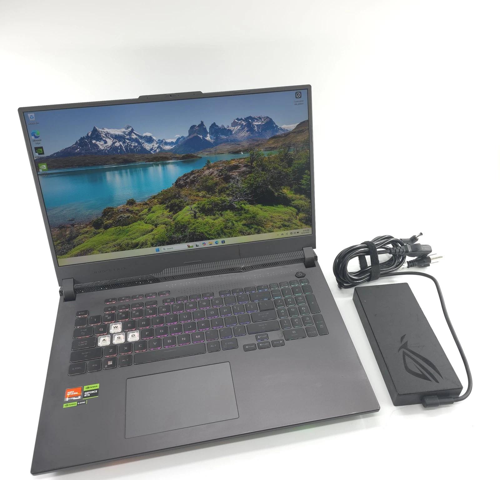 ASUS ROG Strix G17 17.3'' 1TB SSD 16GB RAM 3.0GHz Ryzen 9 7845HX RTX 4060 240Hz