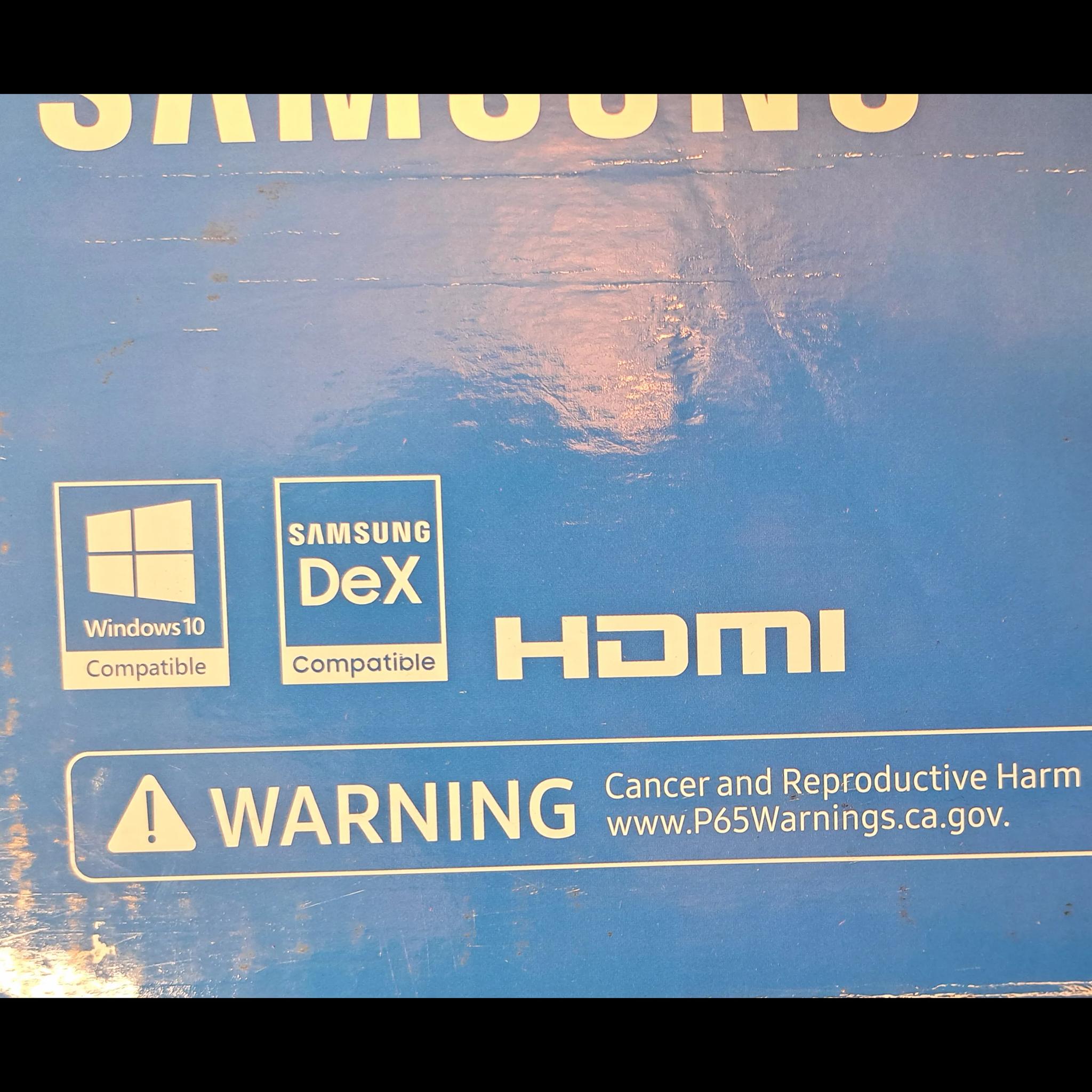 Samsung 27" Essential Curved Gaming Monitor - White