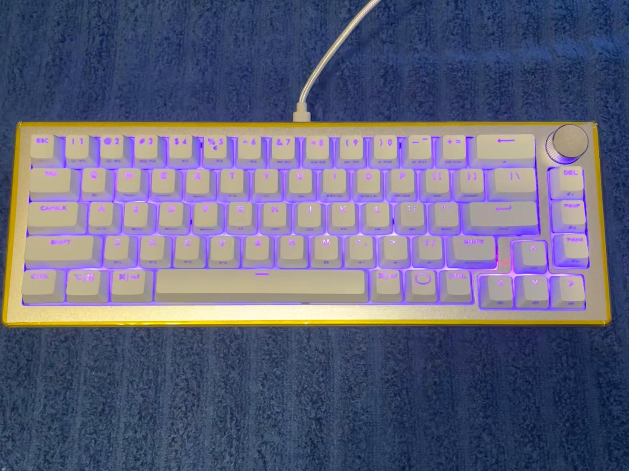 White/Silver CoolerMaster CK721/MK271 Series 65% Hybrid Wireless Mechanical Keyboard