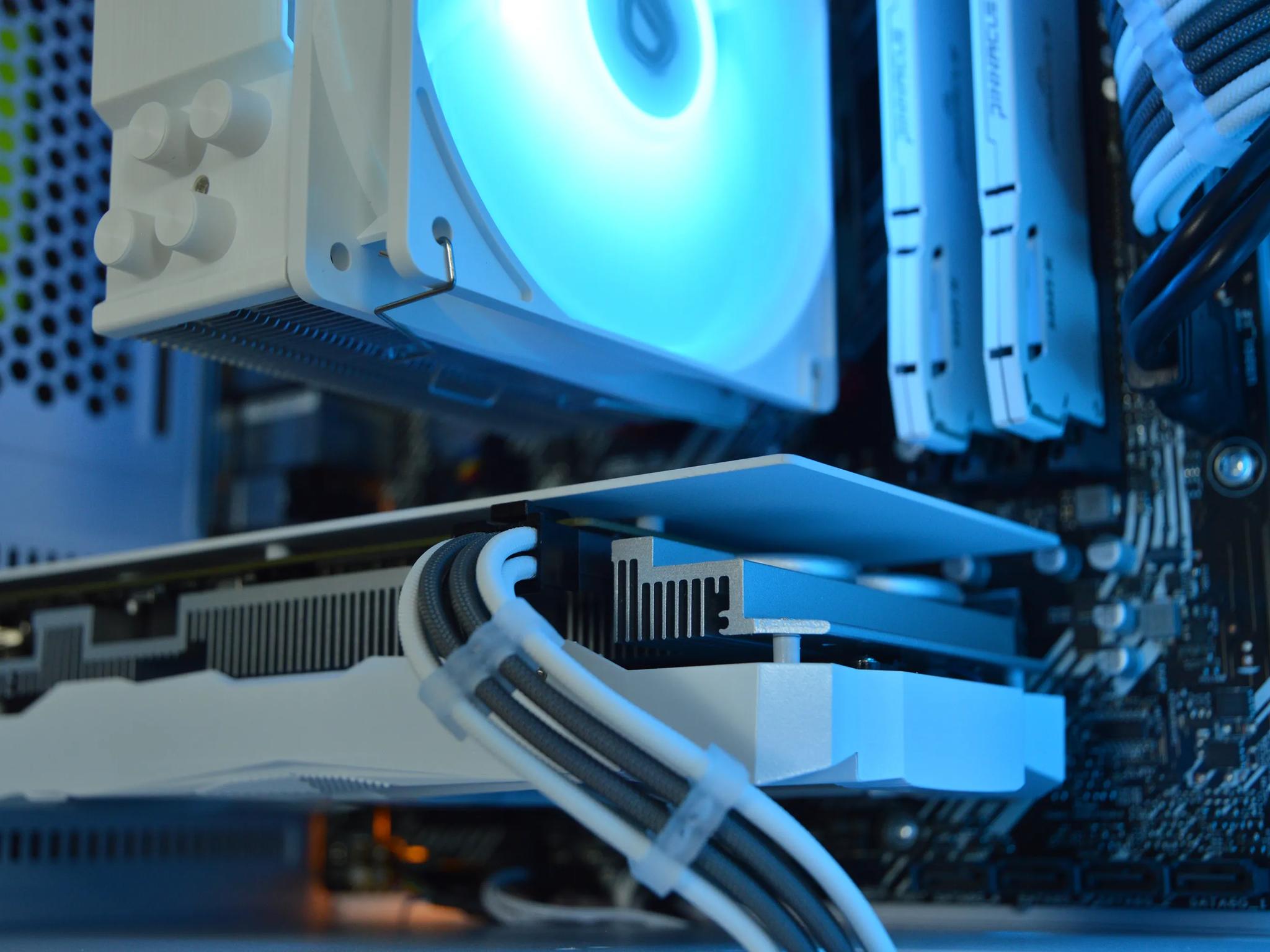 ⚪❄️ | RTX 2060 SUPER 8GB | RYZEN 5 5500 | 16GB DDR4 RAM | 1TB NVME SSD | FrostBite |