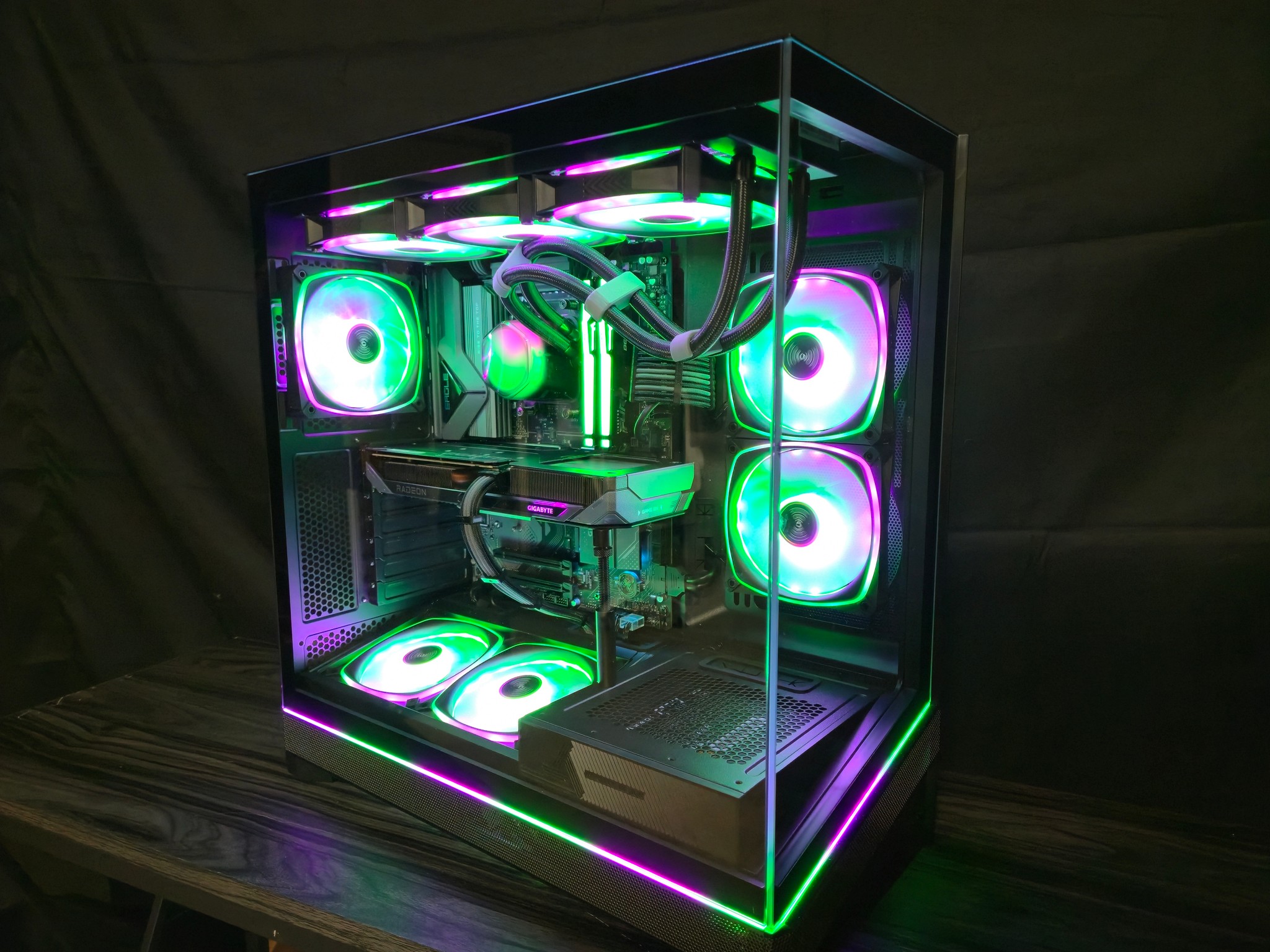 Ryzen 7 7800X3D - RX 9060 XT 16GB - 32GB DDR5 6000 CL30 - Gen4 NVMe - Montech Sky 3 - Custom PC