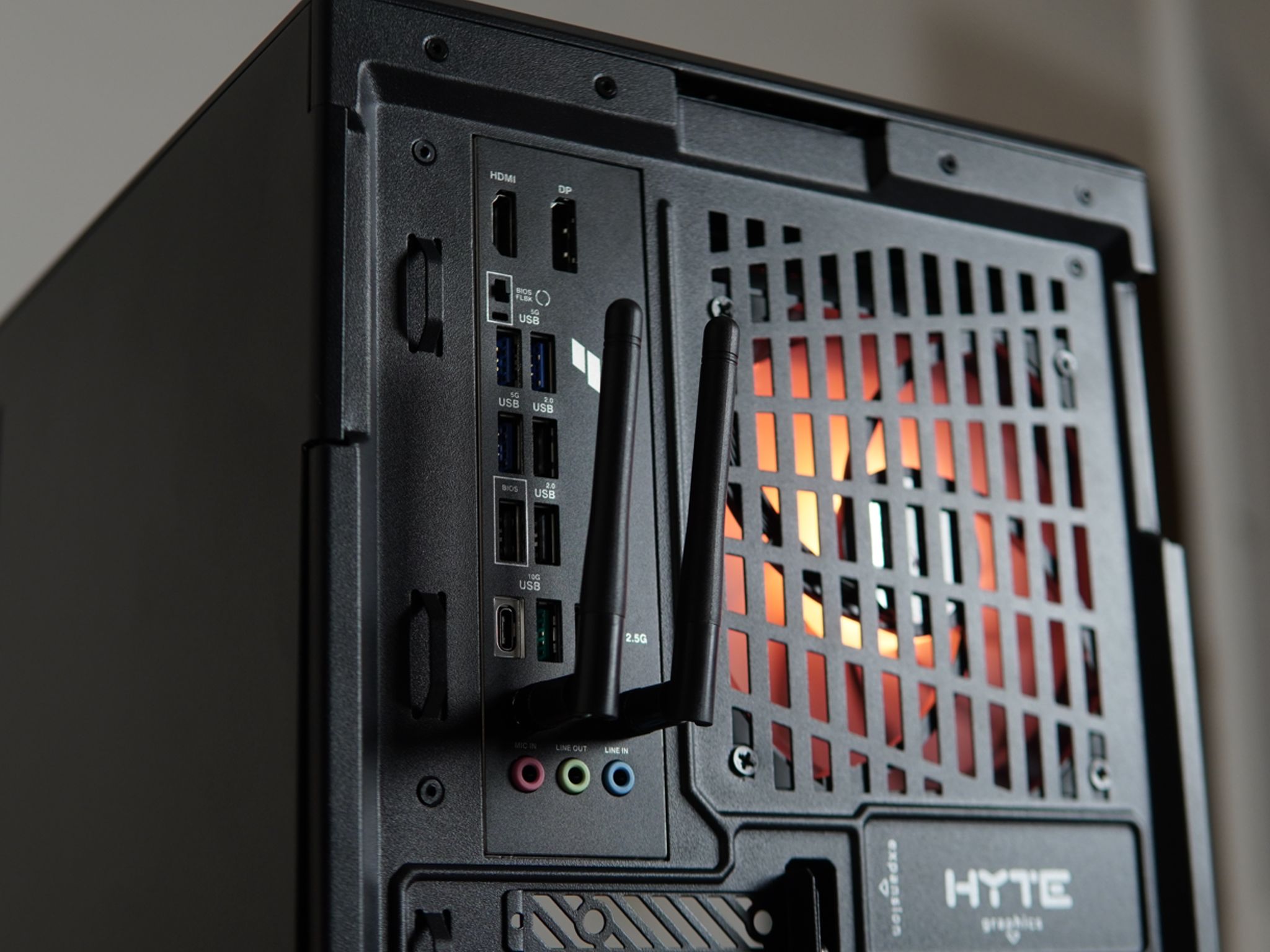 🔥RX 7900XTX+ Ryzen 7 7800X3D | 32GB DDR5 | 2 TB SSD | Wifi 6 & Bluetooth🔥