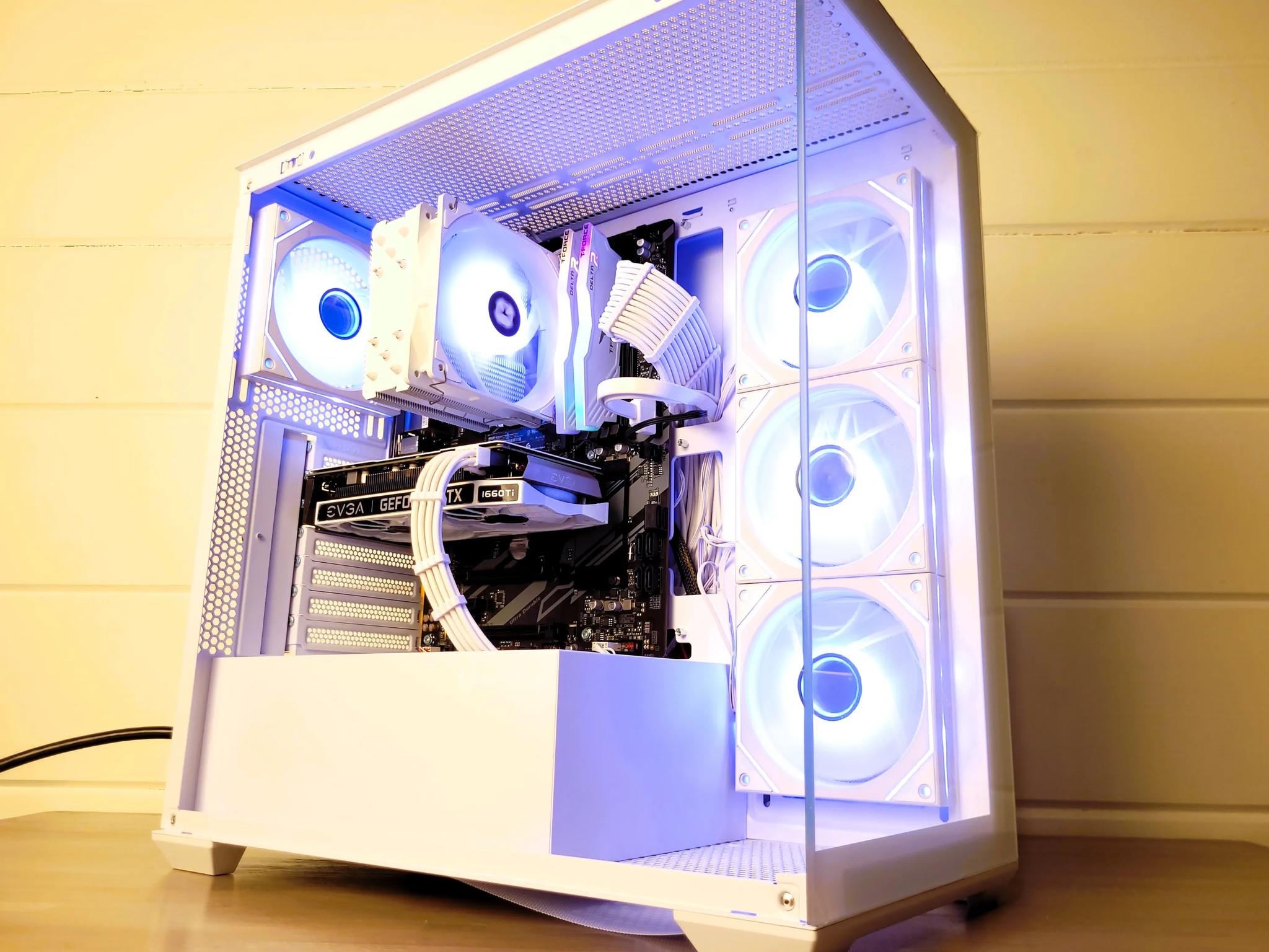Christmas Sale! Budget Gaming White Fishtank Case | Next Day Shipping!