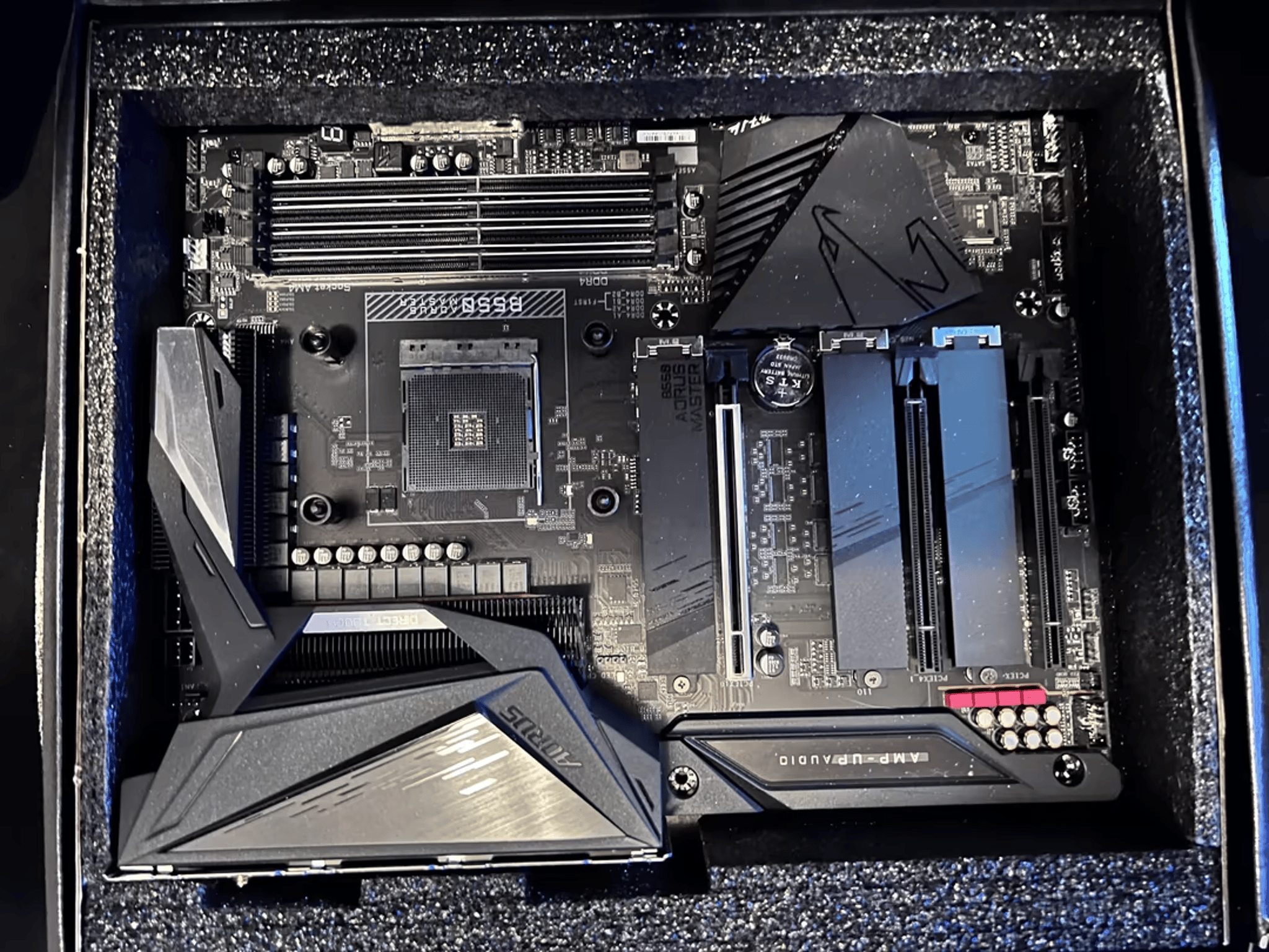‘Black’ used for 7 ‘months aorus master’ 
