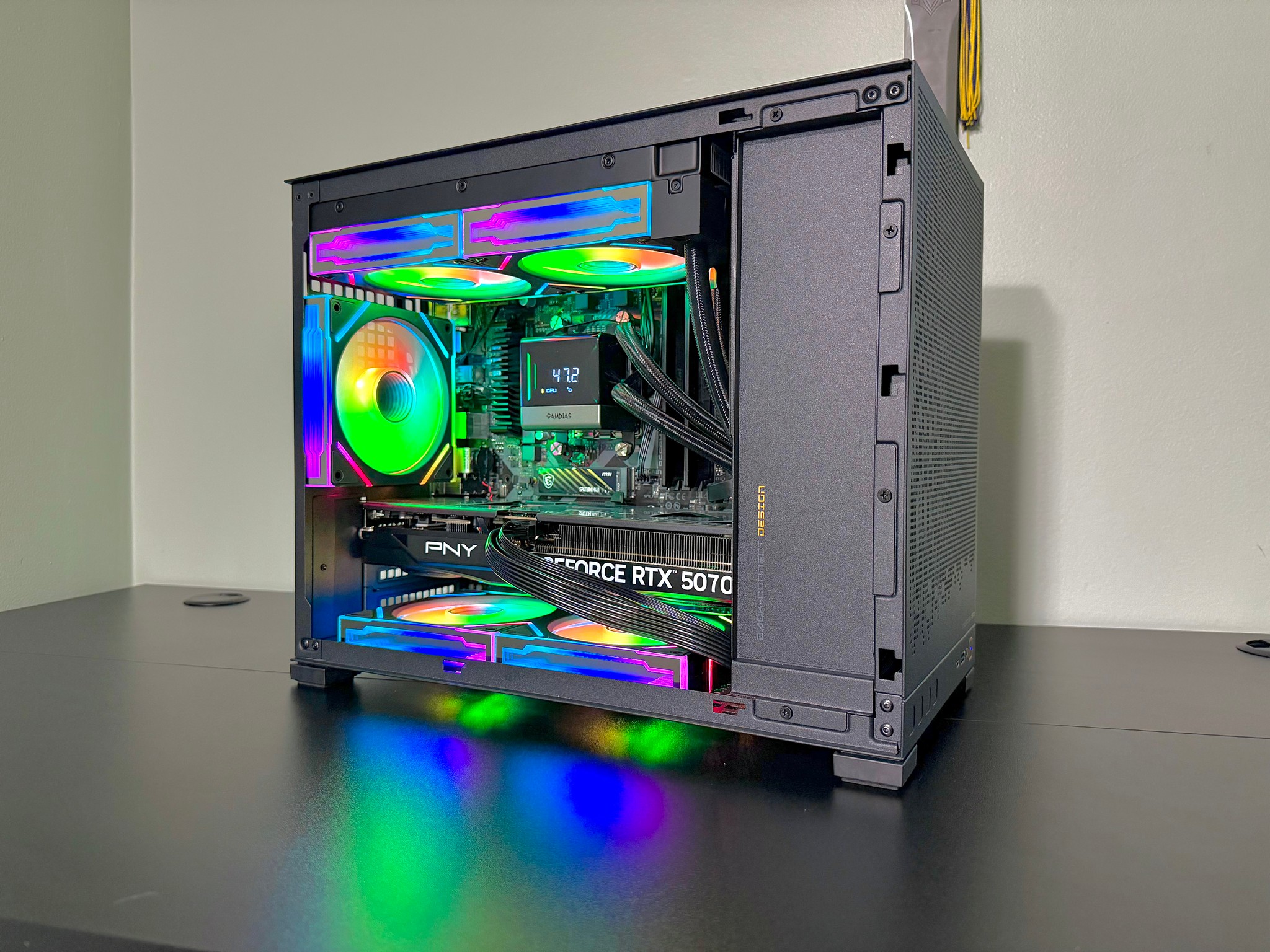 RTX 5070 OC | R7 7700x | 32GB DDR5 | 1TB SSD | LCD Liquid Cooler | Rosewill 1000w PSU Gaming PC