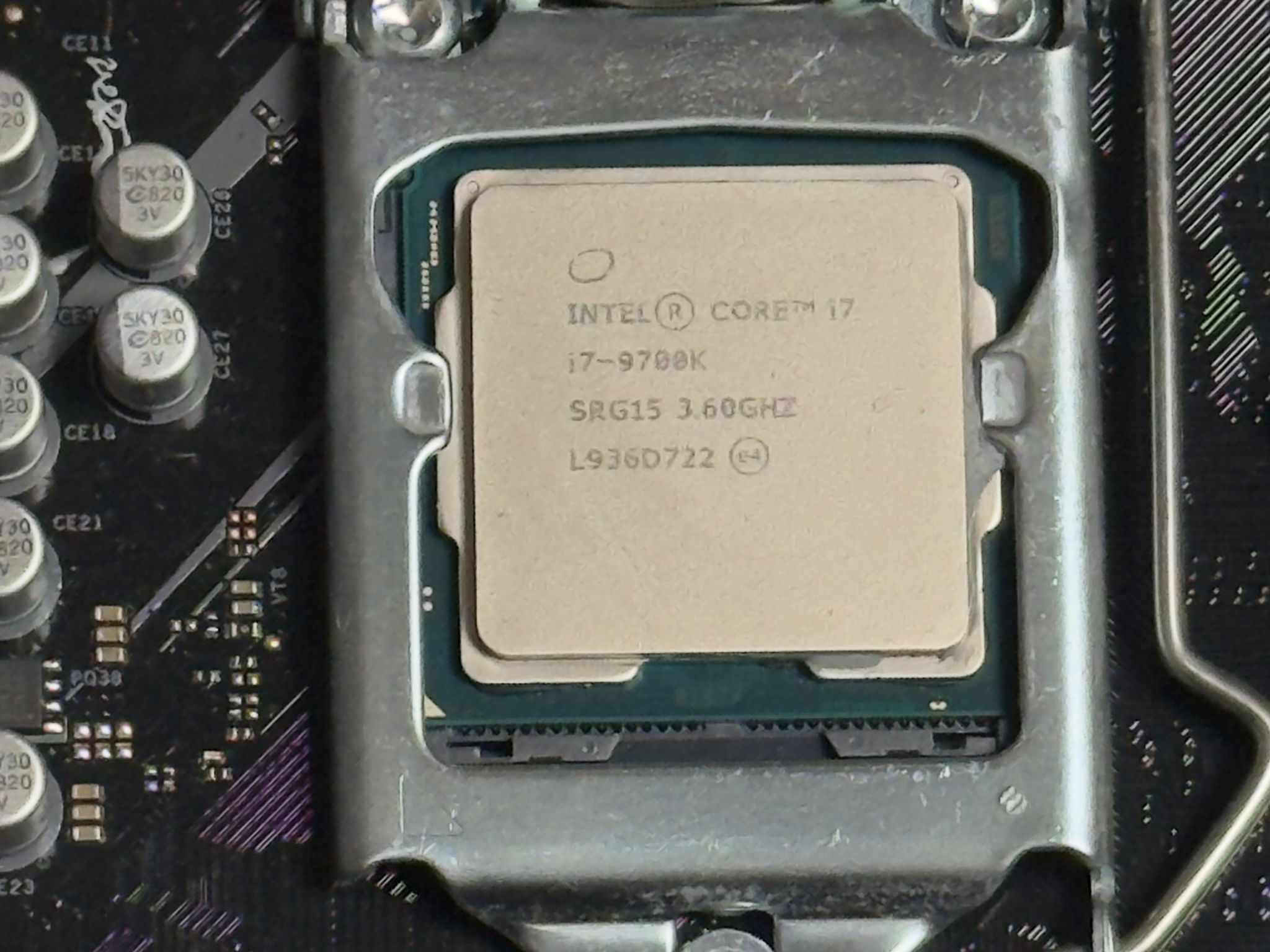 MOTHERBOARD CPU RAM COMBO 32GB DDR4 + SSD