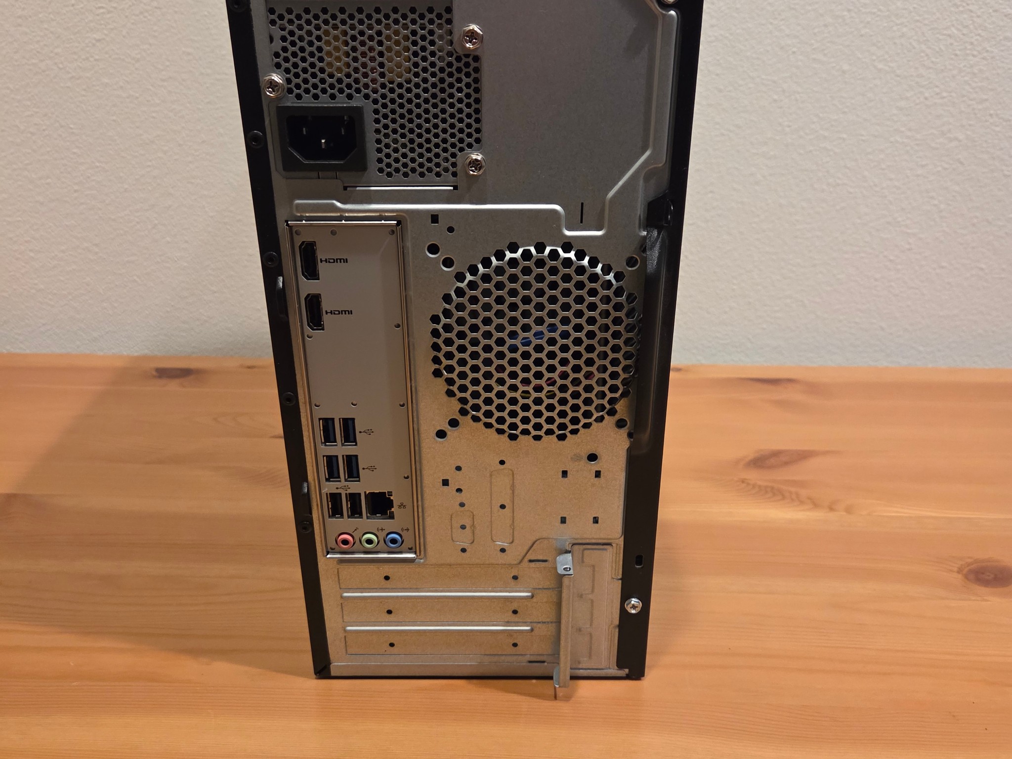 10th Gen i5, GTX 1050 Ti, 20GB Ram, 256GB SSD. Ultra Budget Gaming Done Right.