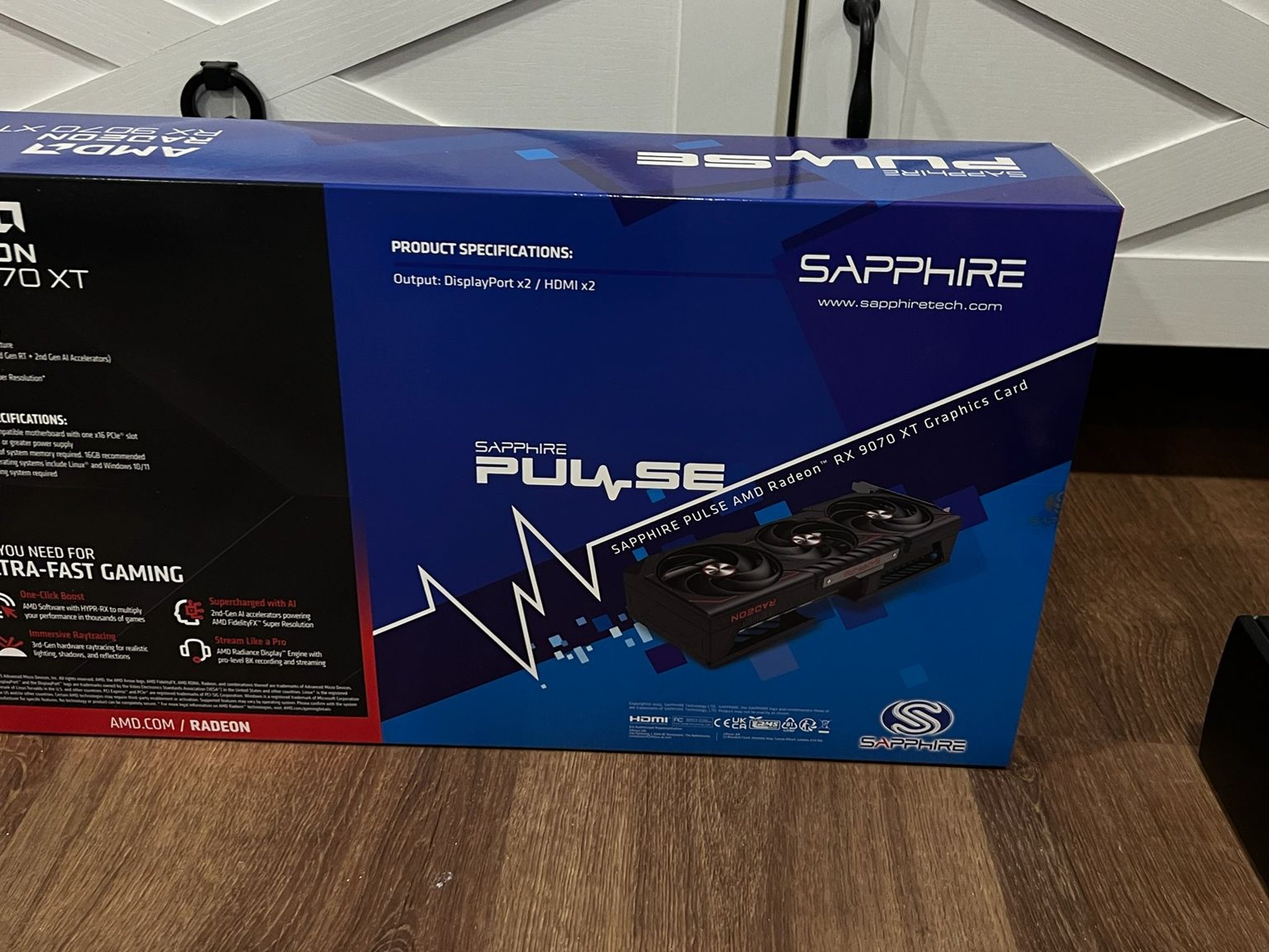 Sapphire PULSE AMD Radeon RX 9070 XT
