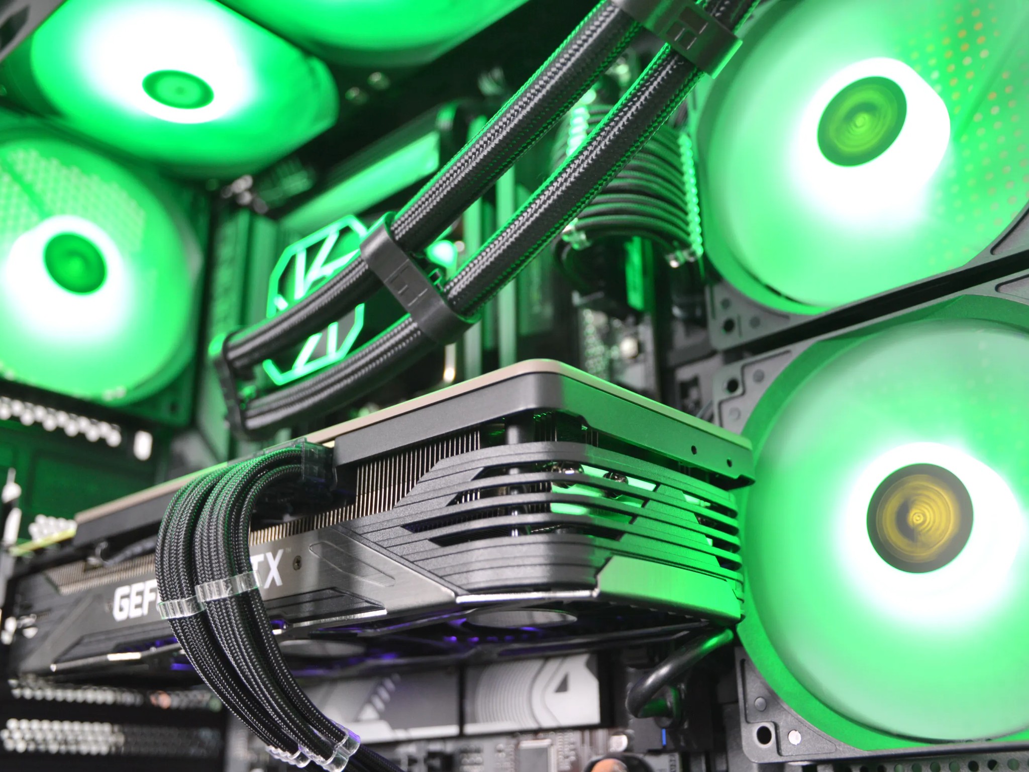 🟢EXTREME🟢| RTX 3090 24GB | RYZEN 9 7900X3D | 32 GB DDR5 RAM | 2TB GEN 4 NVME SSD | Team Green PC |