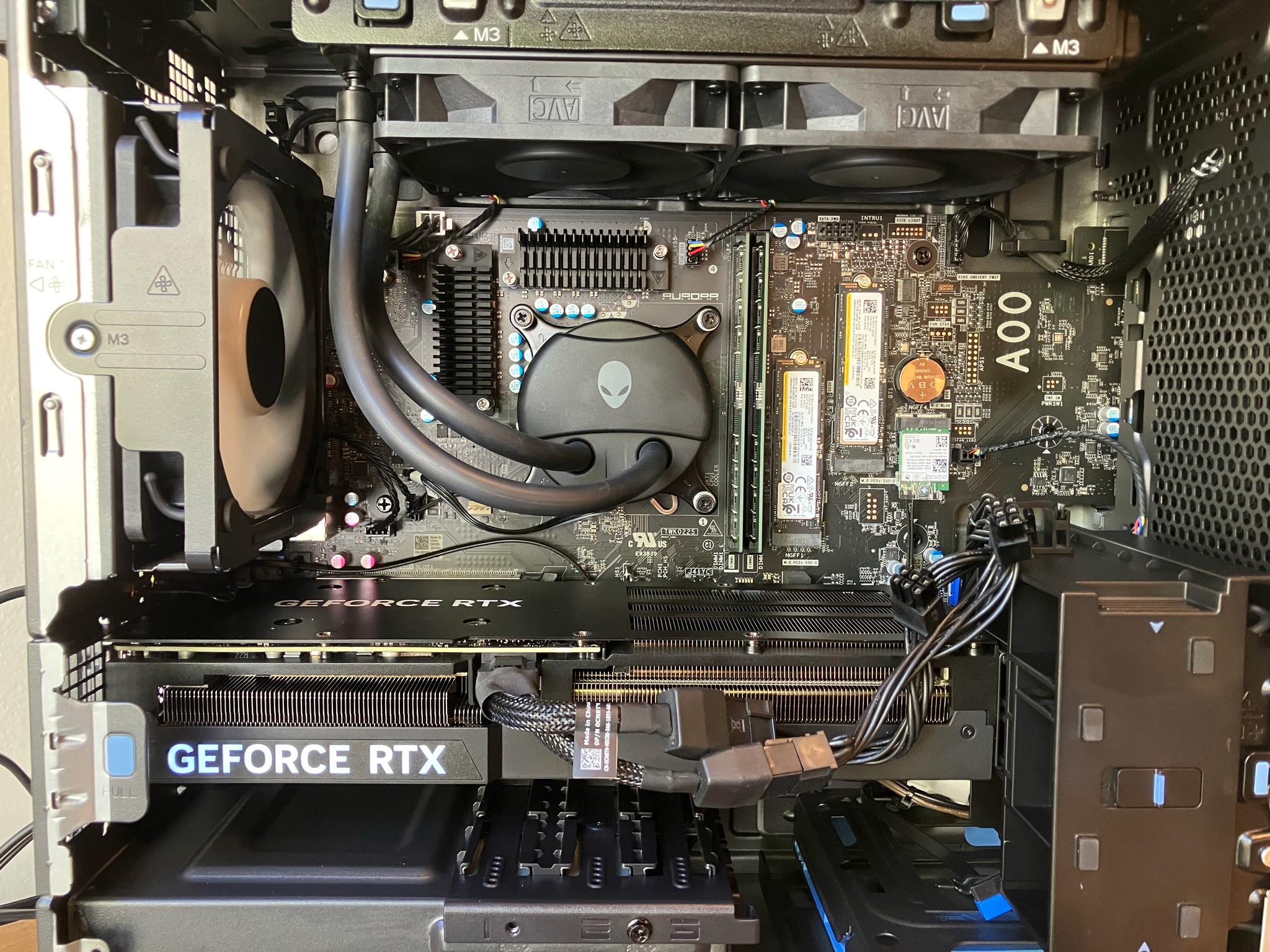 Alienware R16 *like new* | 4070 Ti Super 16 GB | Intel i9 14900KF | 32 GB DDR5 | 2 TB NVMe