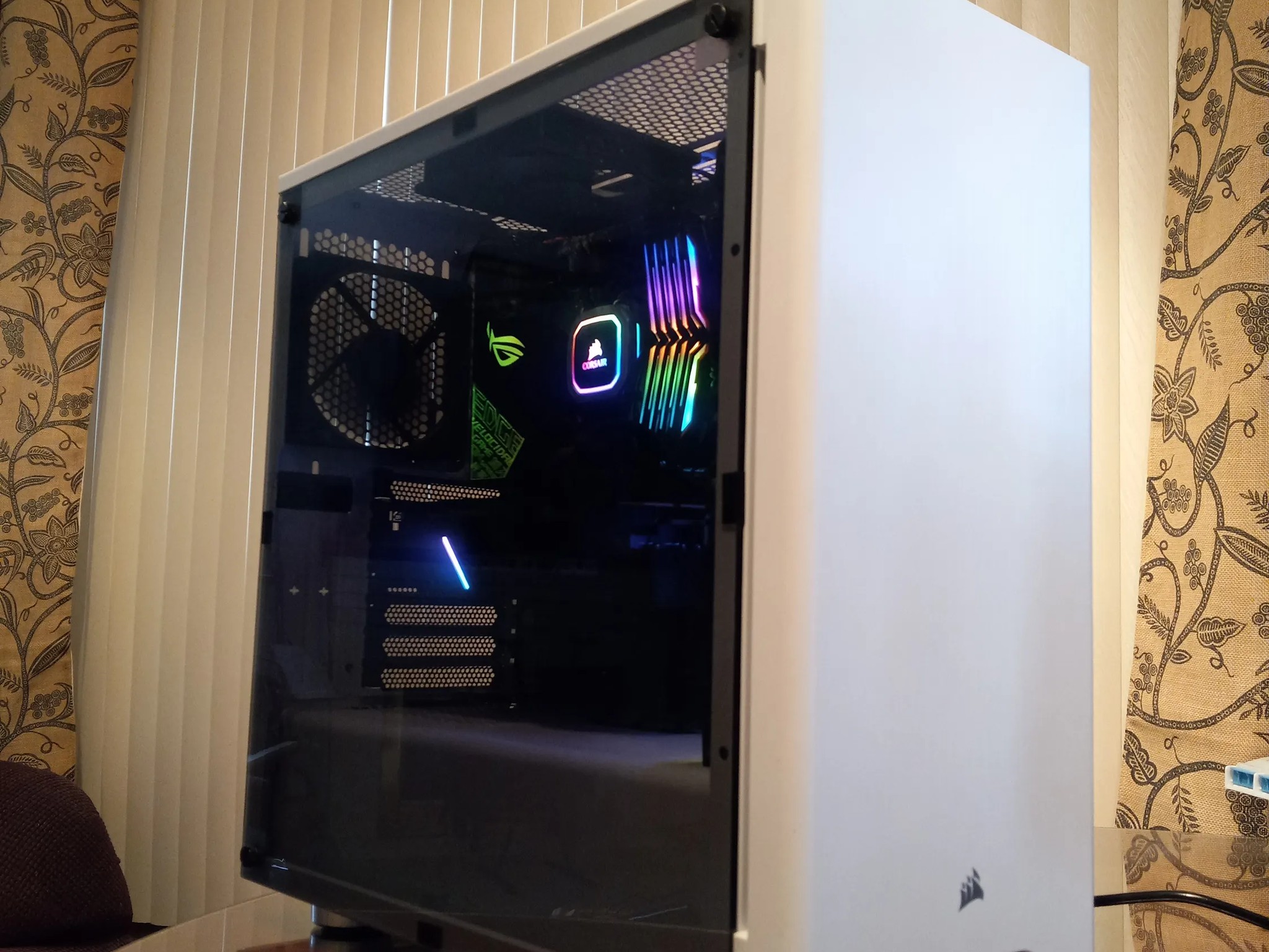 Gaming PC i7-9700K, RTX2080 Super, 32GB DDR4 RGB Memory, WD 1TB NVMe SSD