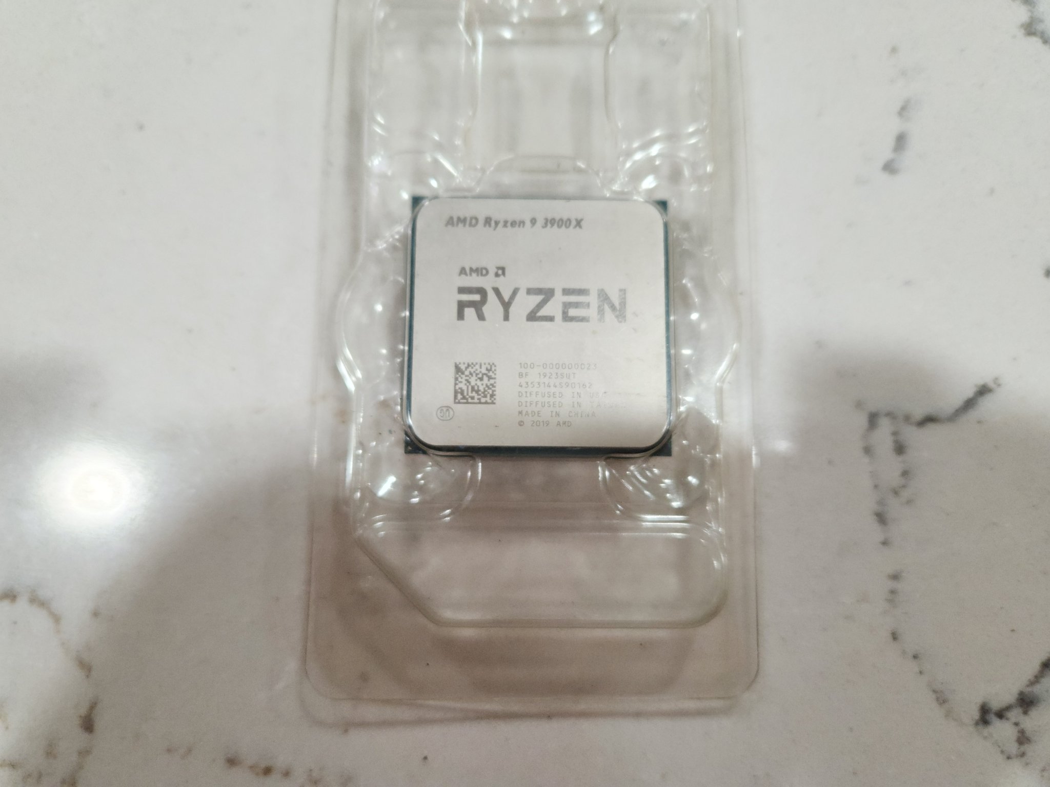 AMD Ryzen 9 3900x NO BOX NO COOLER